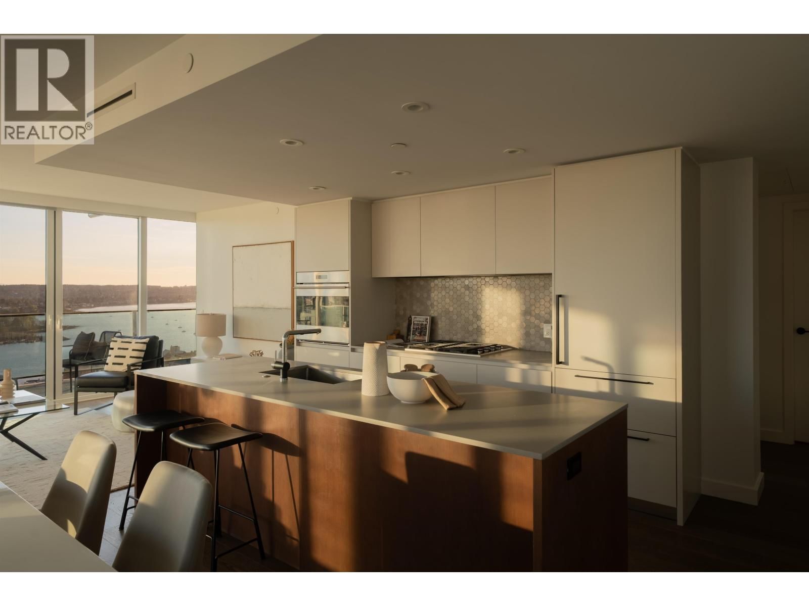 1503 - 1365 DAVIE STREET Image 10