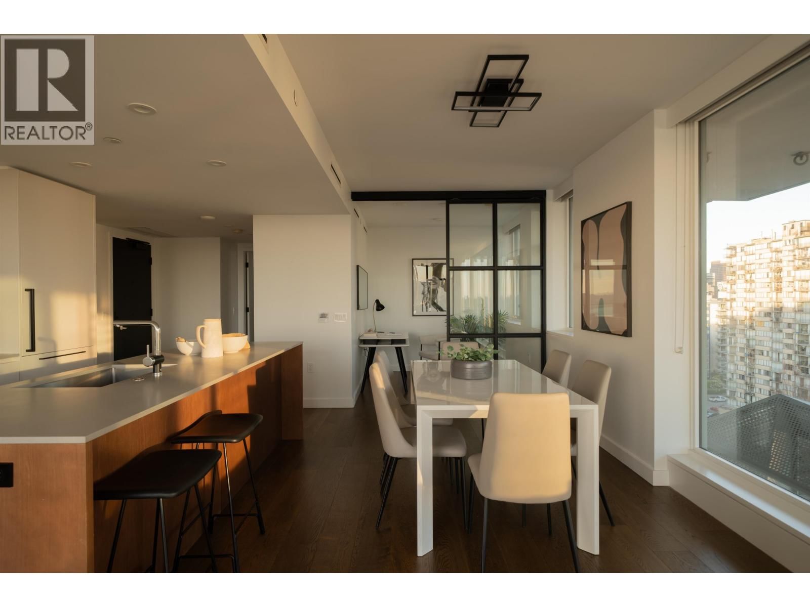 1503 - 1365 DAVIE STREET Image 13