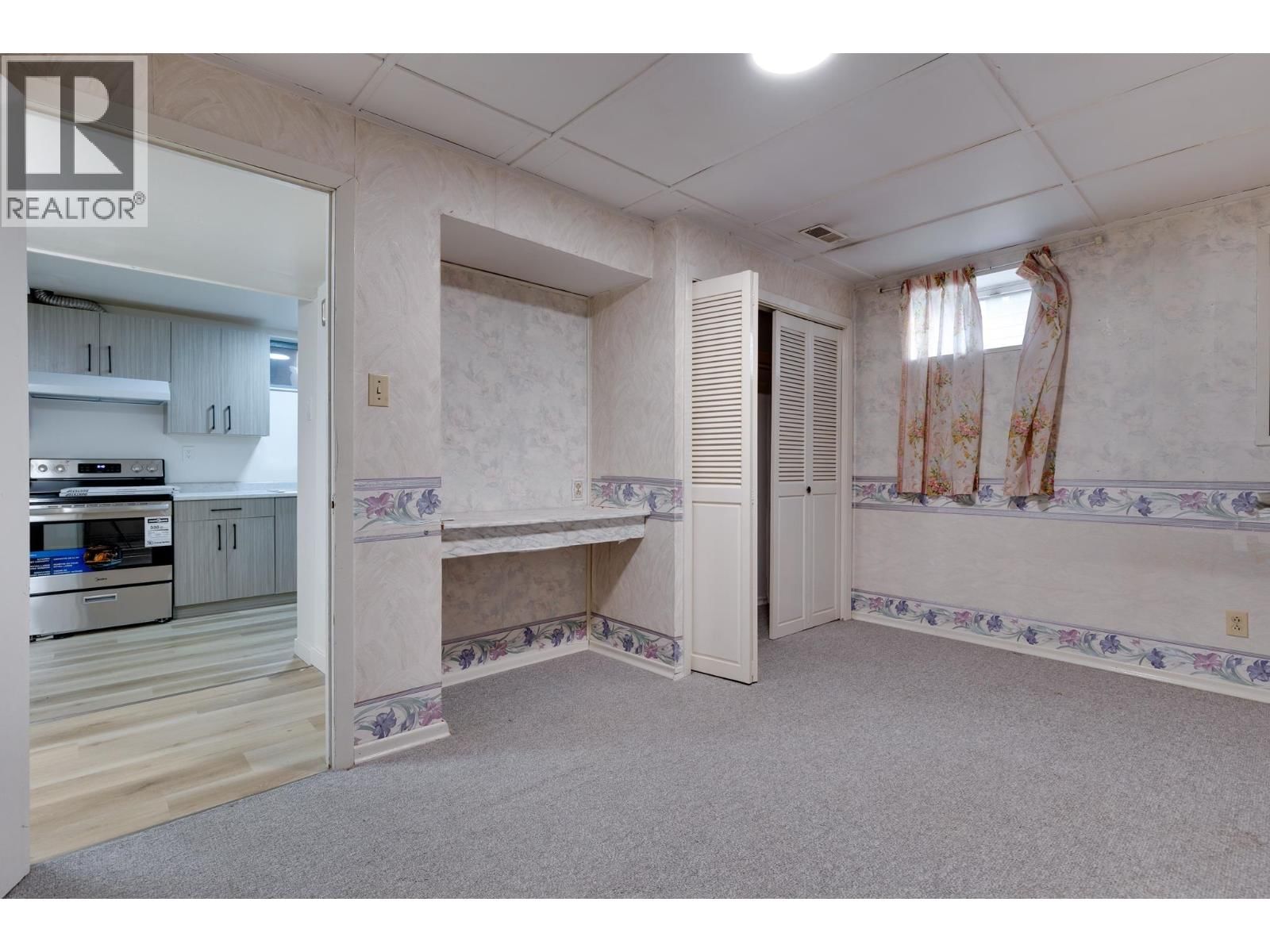 204 WATSON CRESCENT Image 19