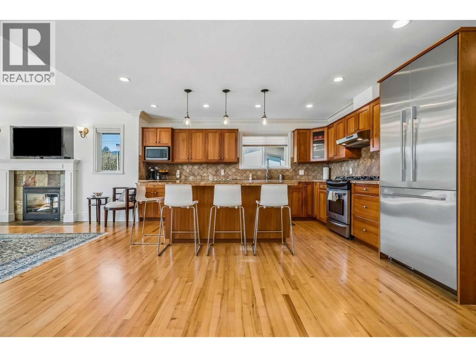 954 TUDOR AVENUE Image 13