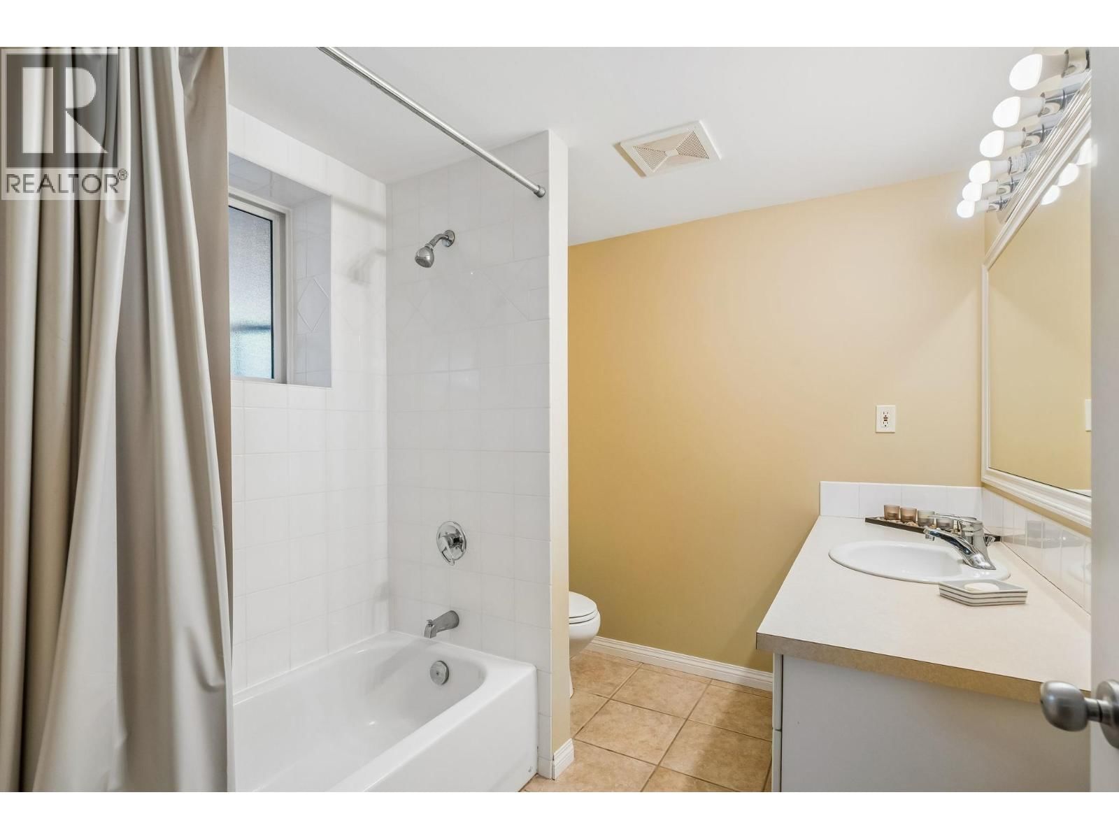 954 TUDOR AVENUE Image 23