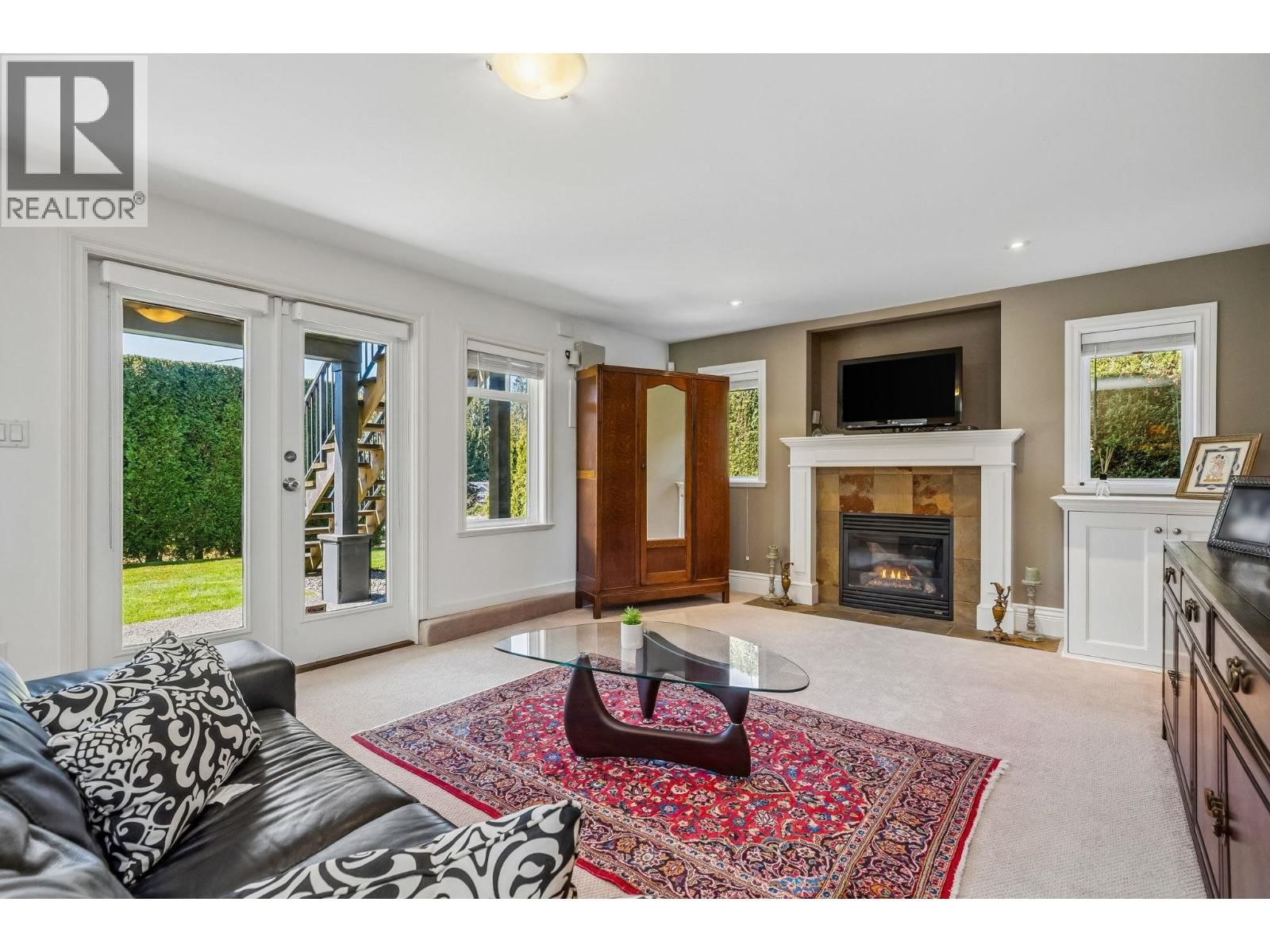 954 TUDOR AVENUE Image 4