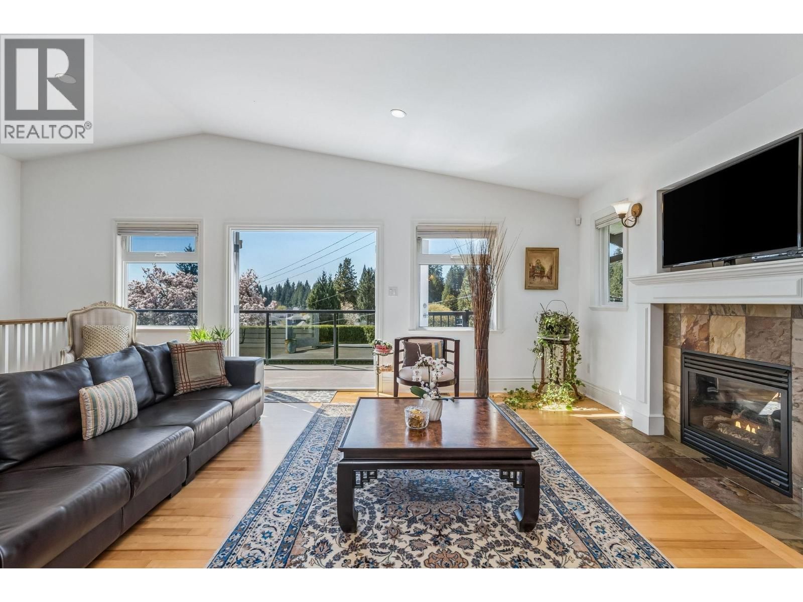 954 TUDOR AVENUE Image 7