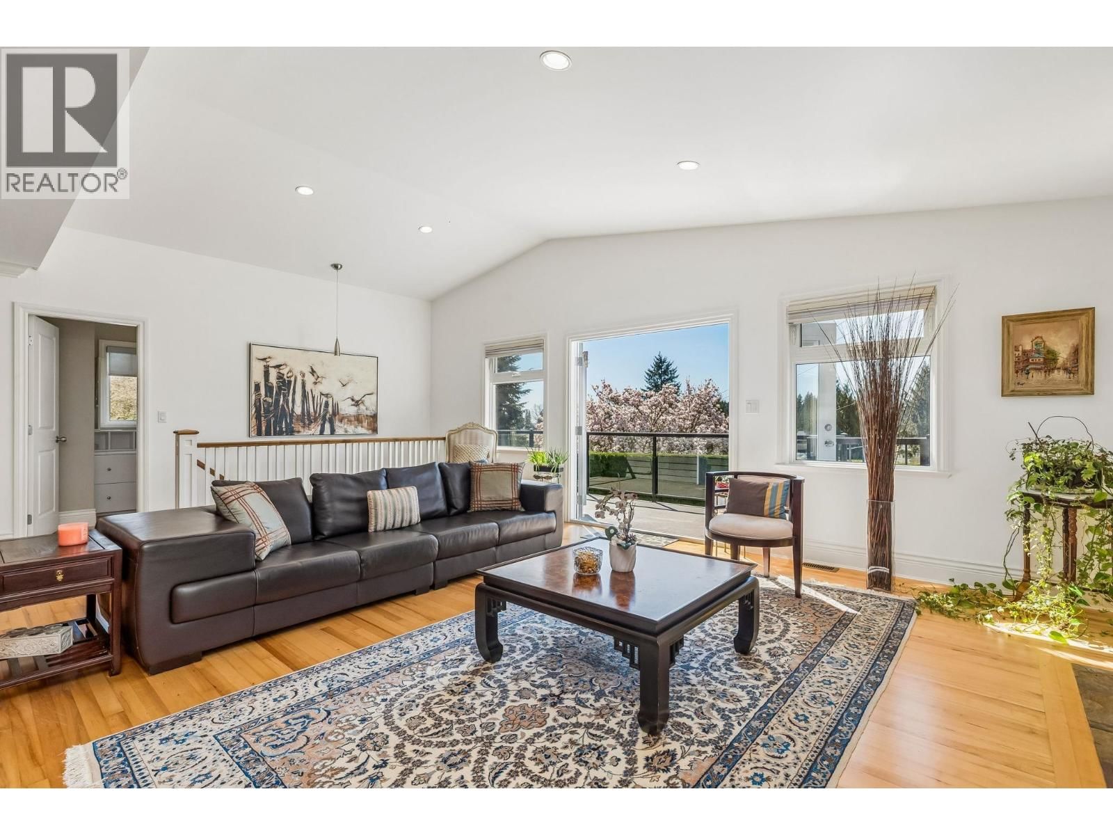 954 TUDOR AVENUE Image 8