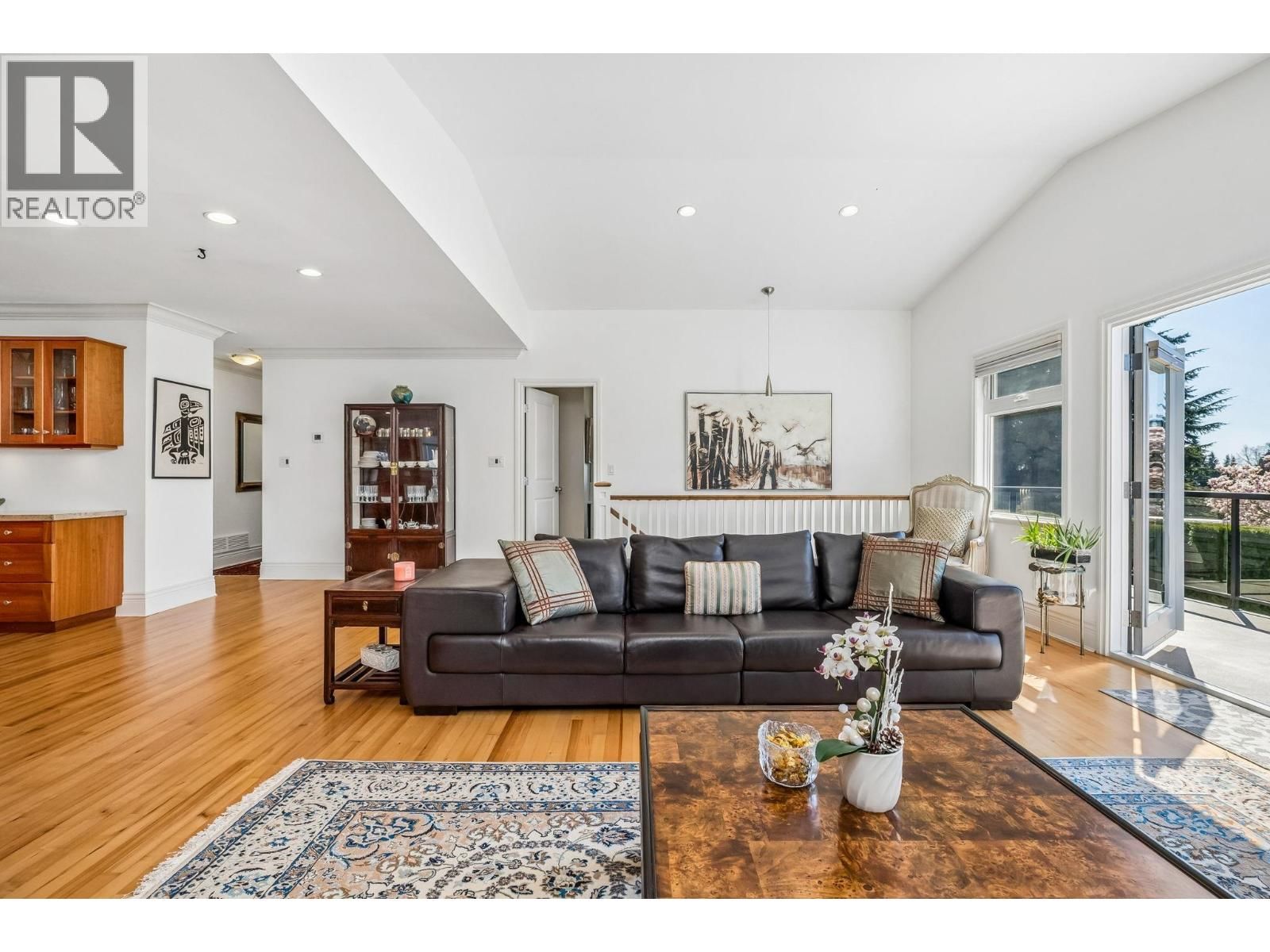 954 TUDOR AVENUE Image 9