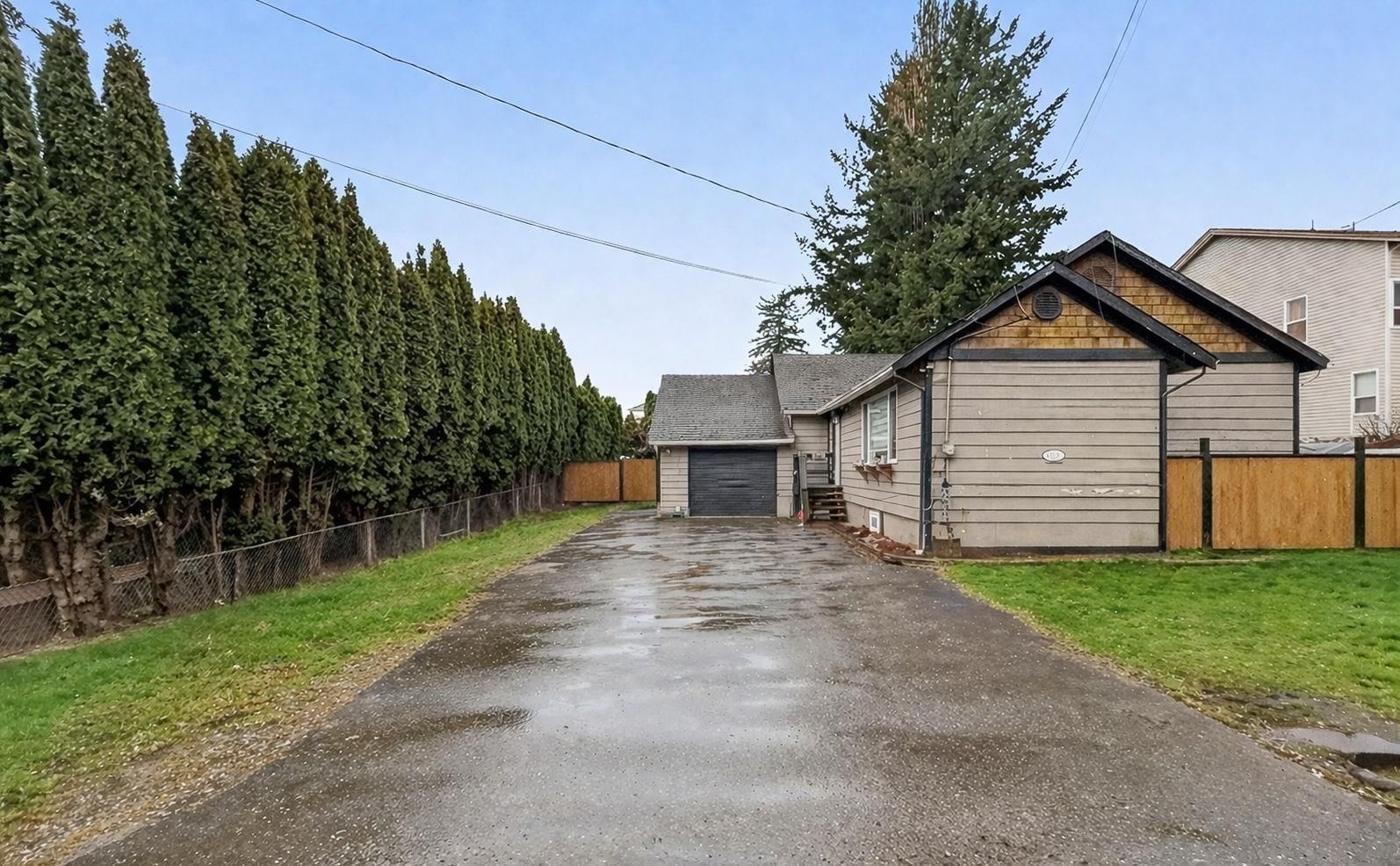 33056 CHERRY Avenue, Mission, British Columbia V2V 2T9