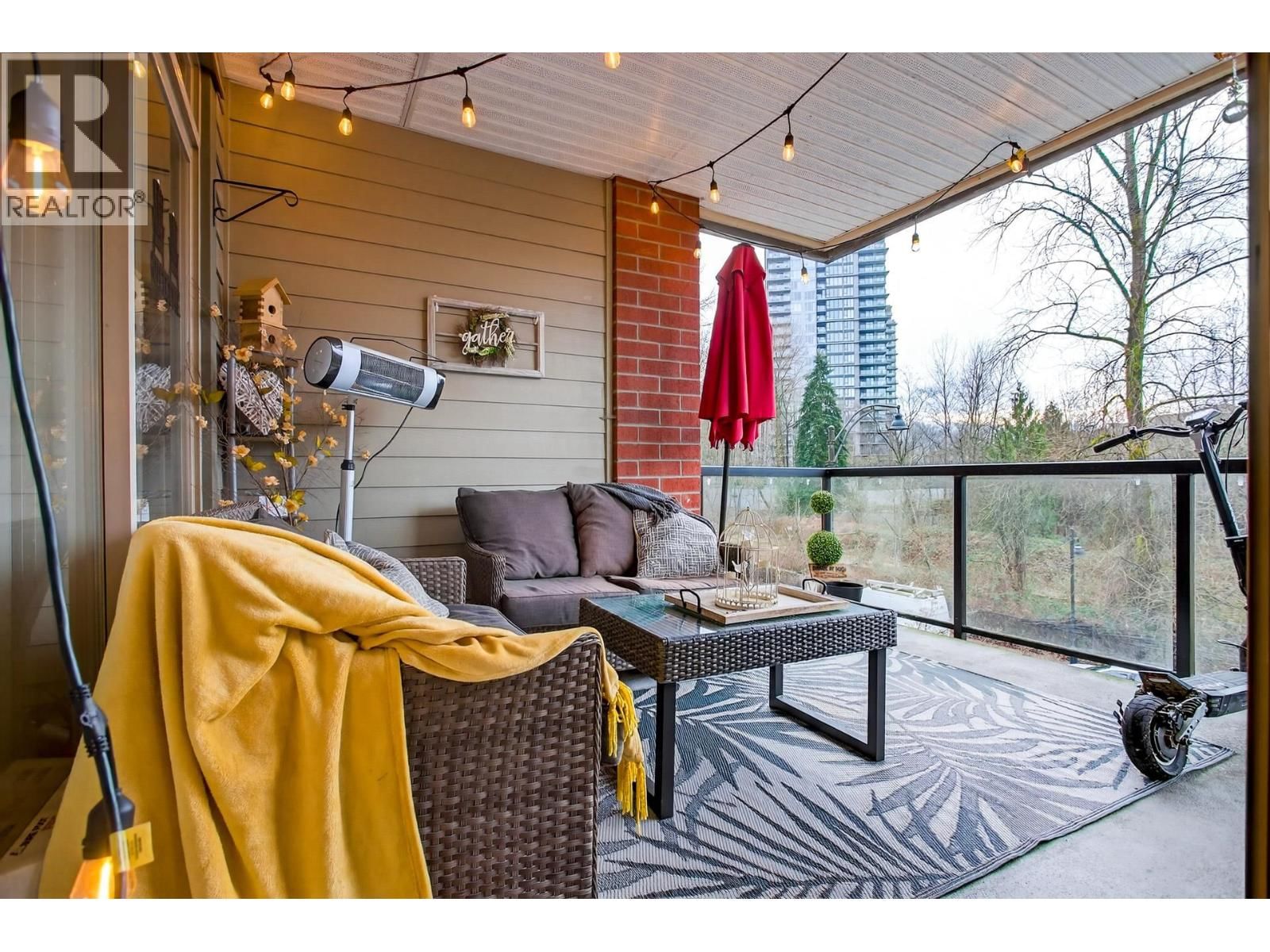 302 - 100 CAPILANO ROAD Image 21