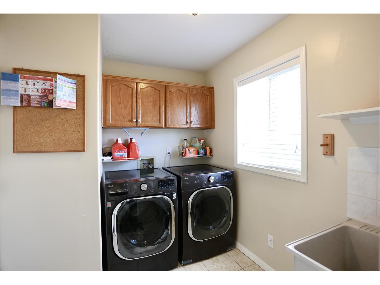 3765 LETHBRIDGE DRIVE Image 9