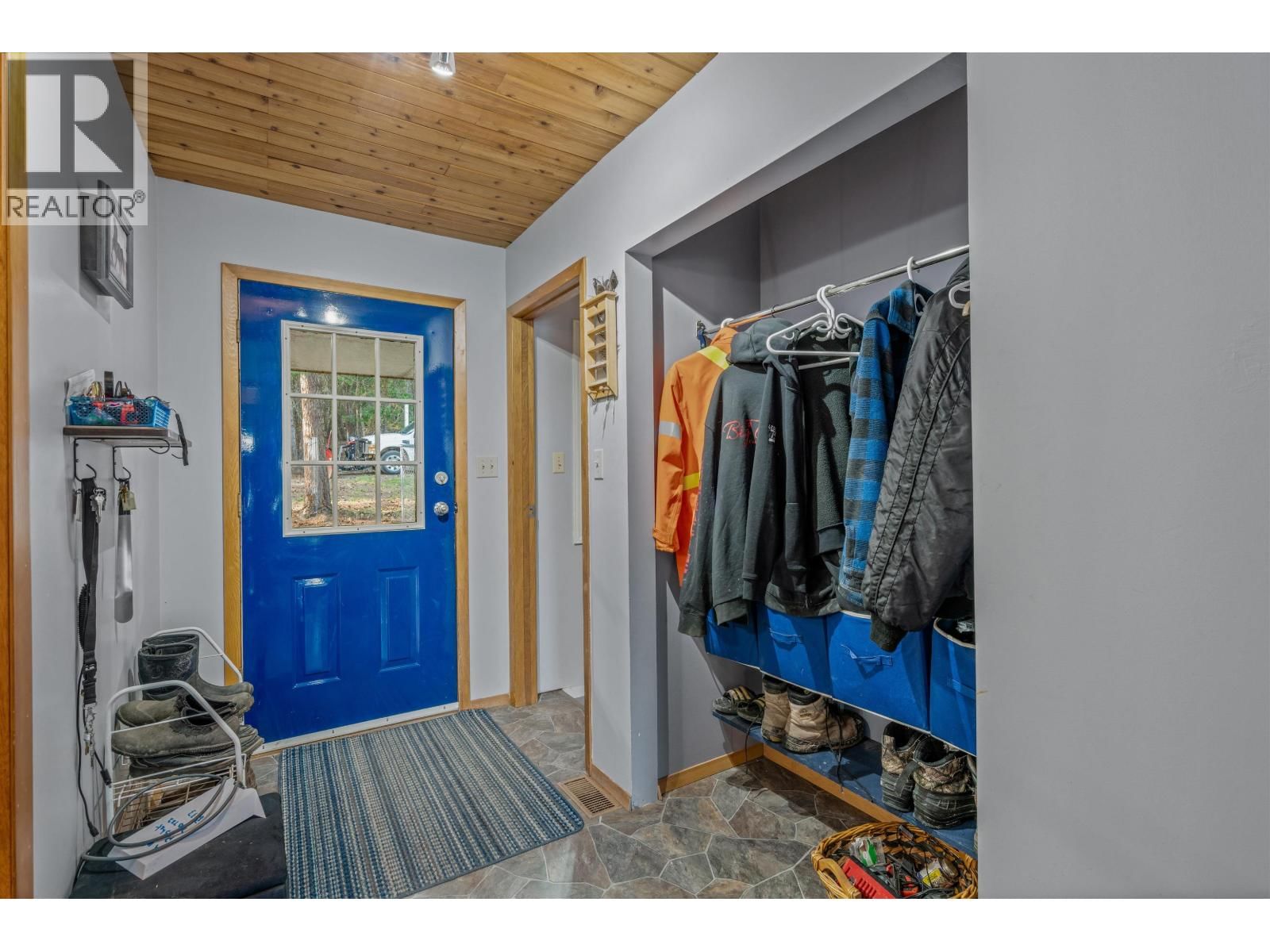 2496 BIG LAKE-TYEE LAKE ROAD Image 14