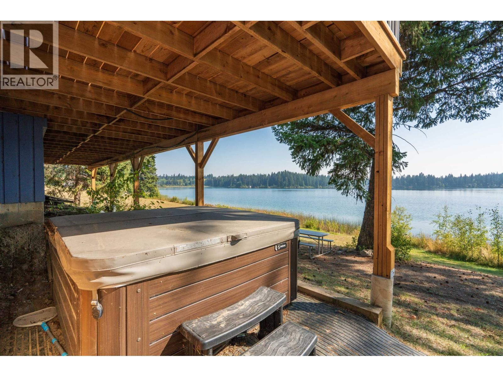 2496 BIG LAKE-TYEE LAKE ROAD Image 32