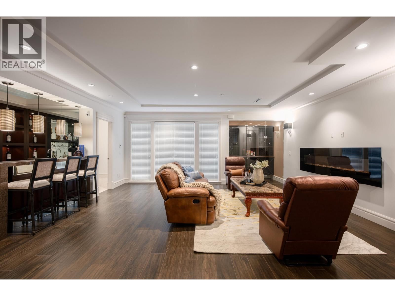 3176 35TH AVENUE Image 26