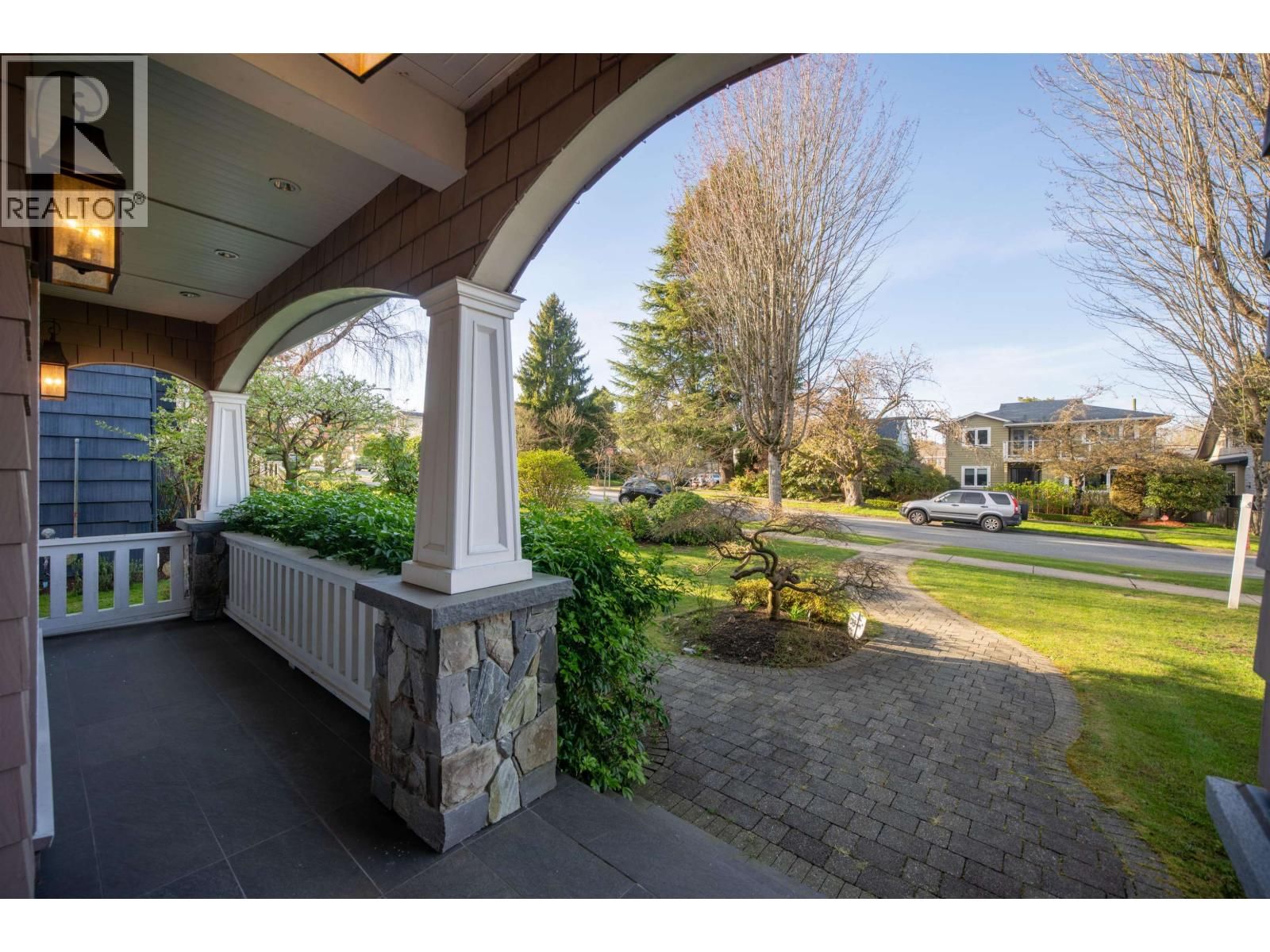 3176 35TH AVENUE Image 3