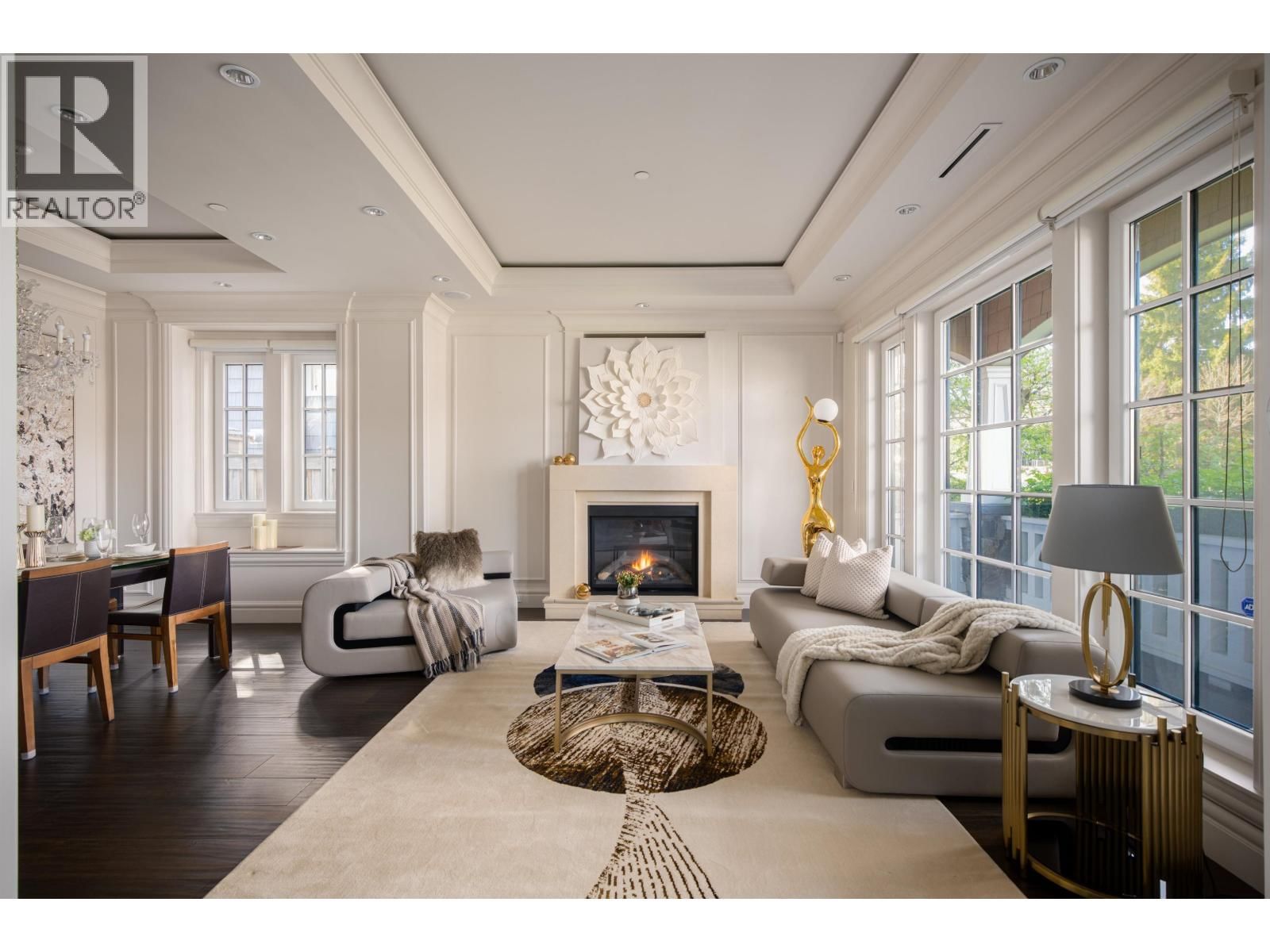 3176 35TH AVENUE Image 4