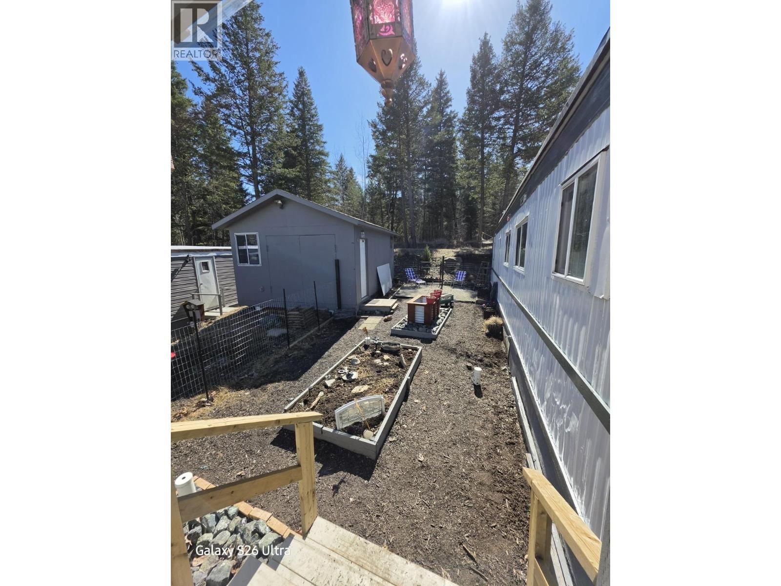 212 - 1427 DOG CREEK ROAD Image 18