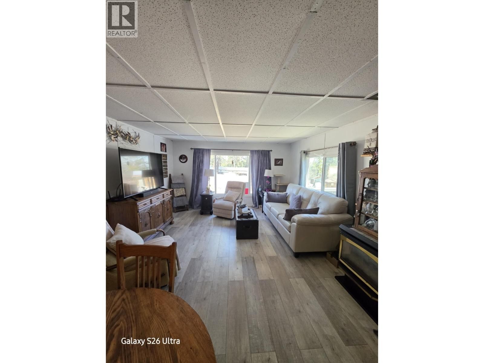 212 - 1427 DOG CREEK ROAD Image 9