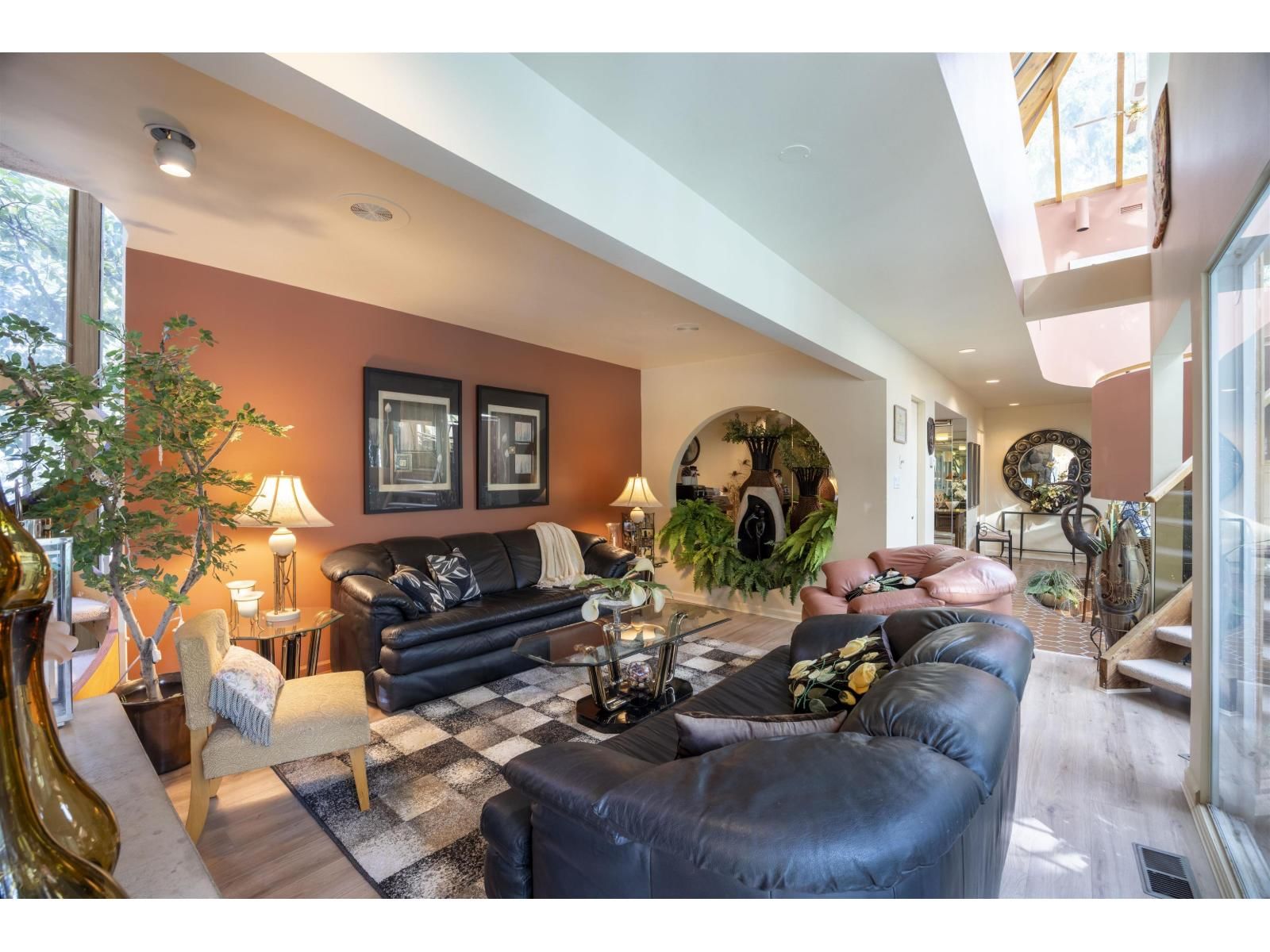 13642 28 AVENUE Image 2