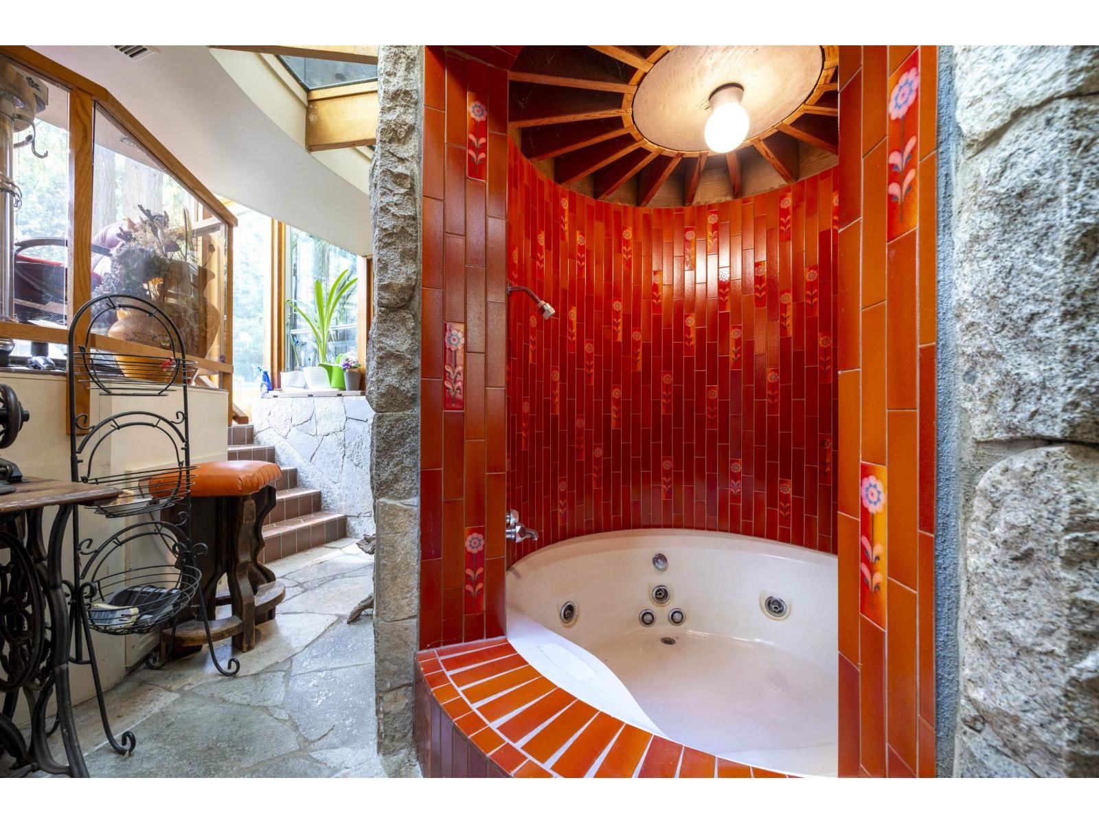 13642 28 AVENUE Image 6