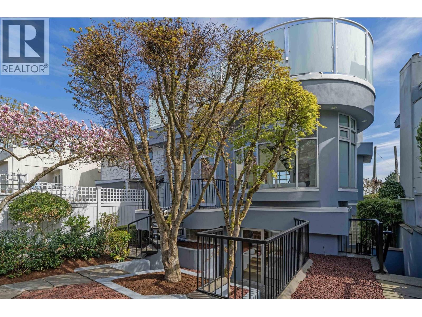 3043 ALMA STREET Image 2