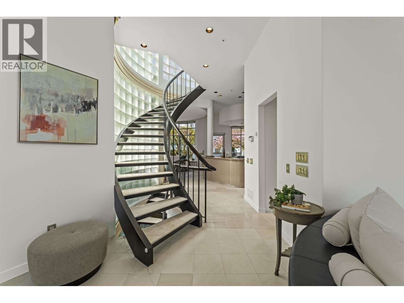 3043 ALMA STREET Image 7