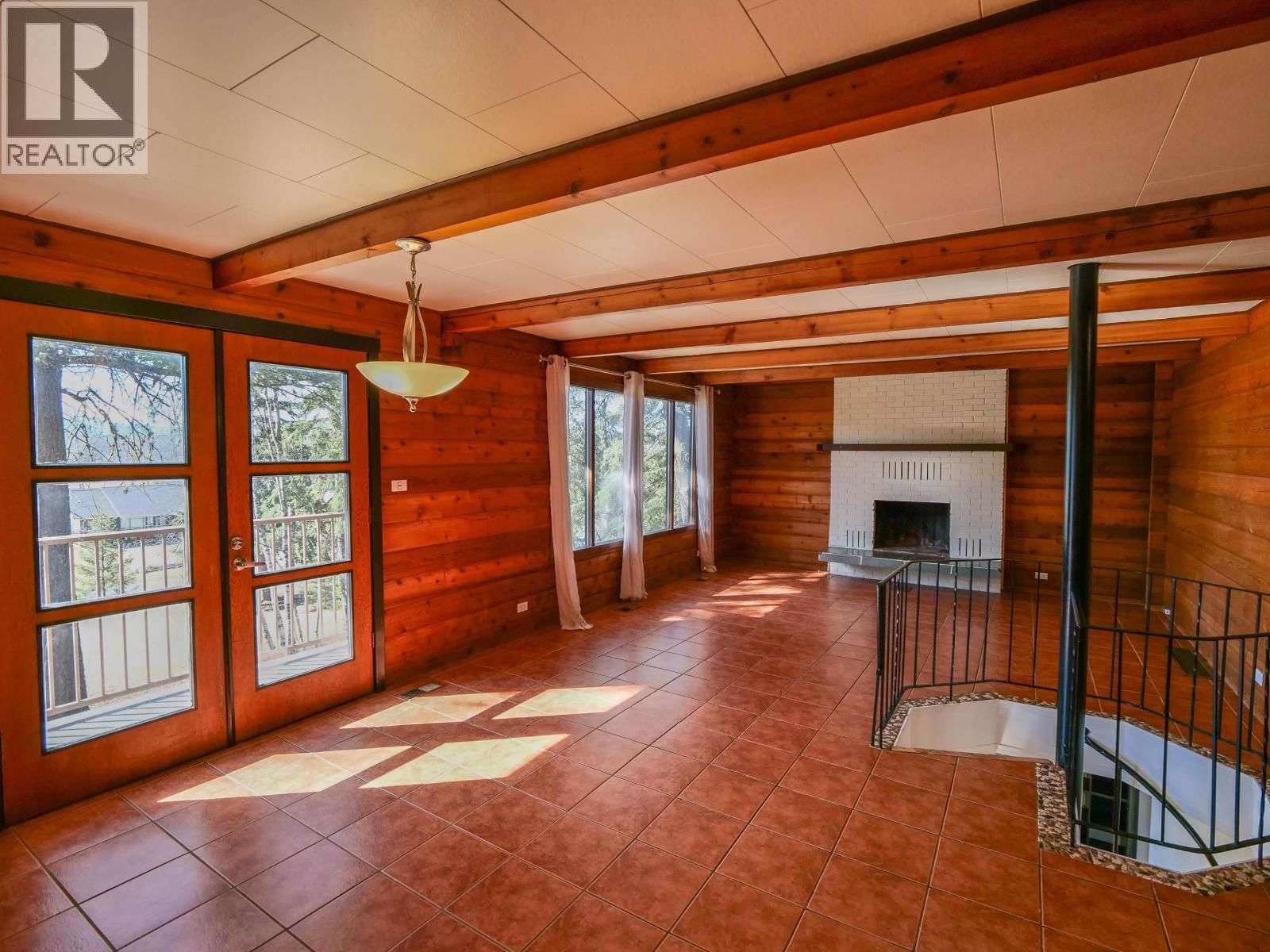 182 COACH ROAD Image 3