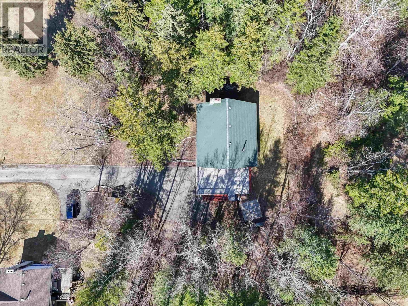 182 COACH ROAD Image 36