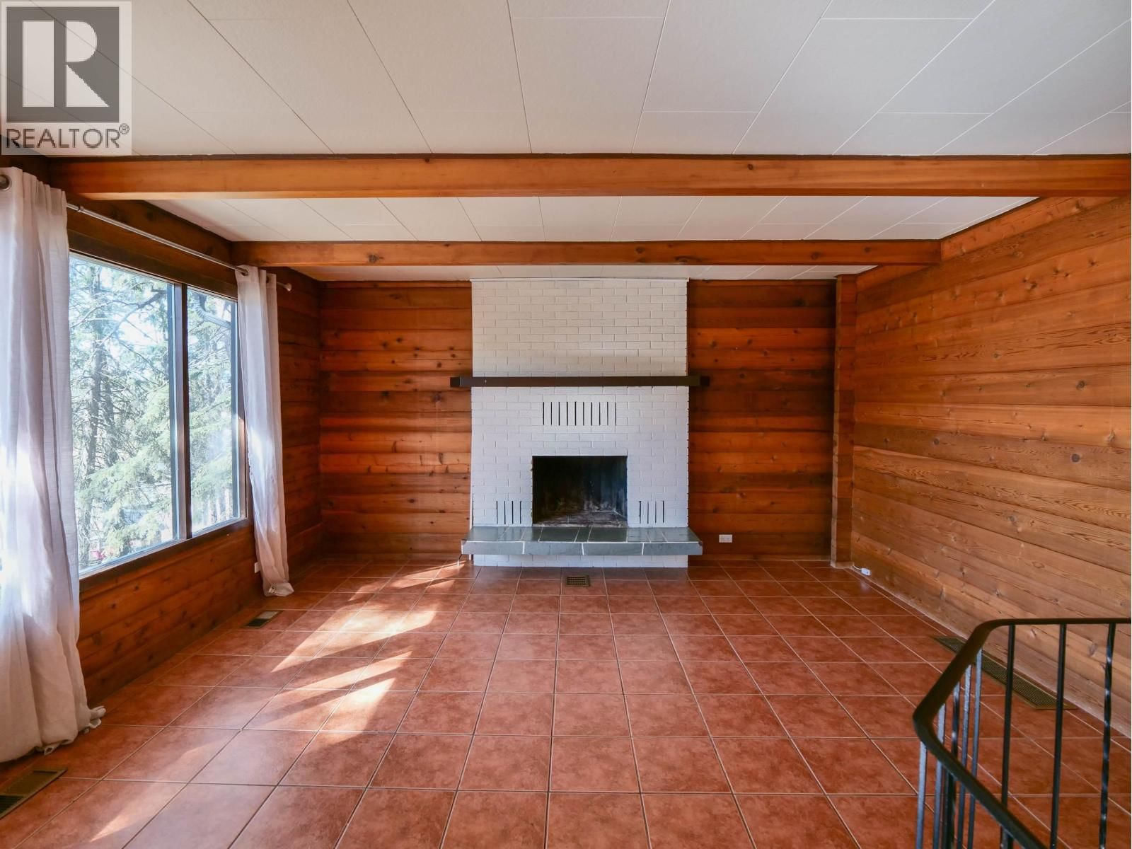 182 COACH ROAD Image 6