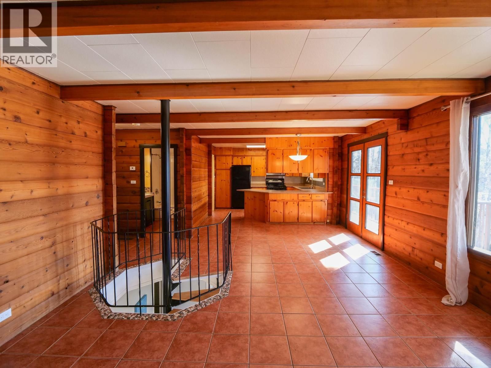 182 COACH ROAD Image 8