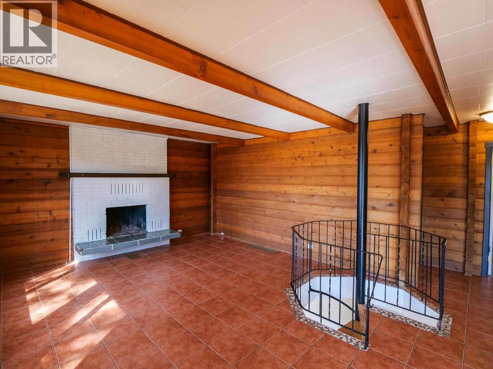 182 COACH ROAD Image 9