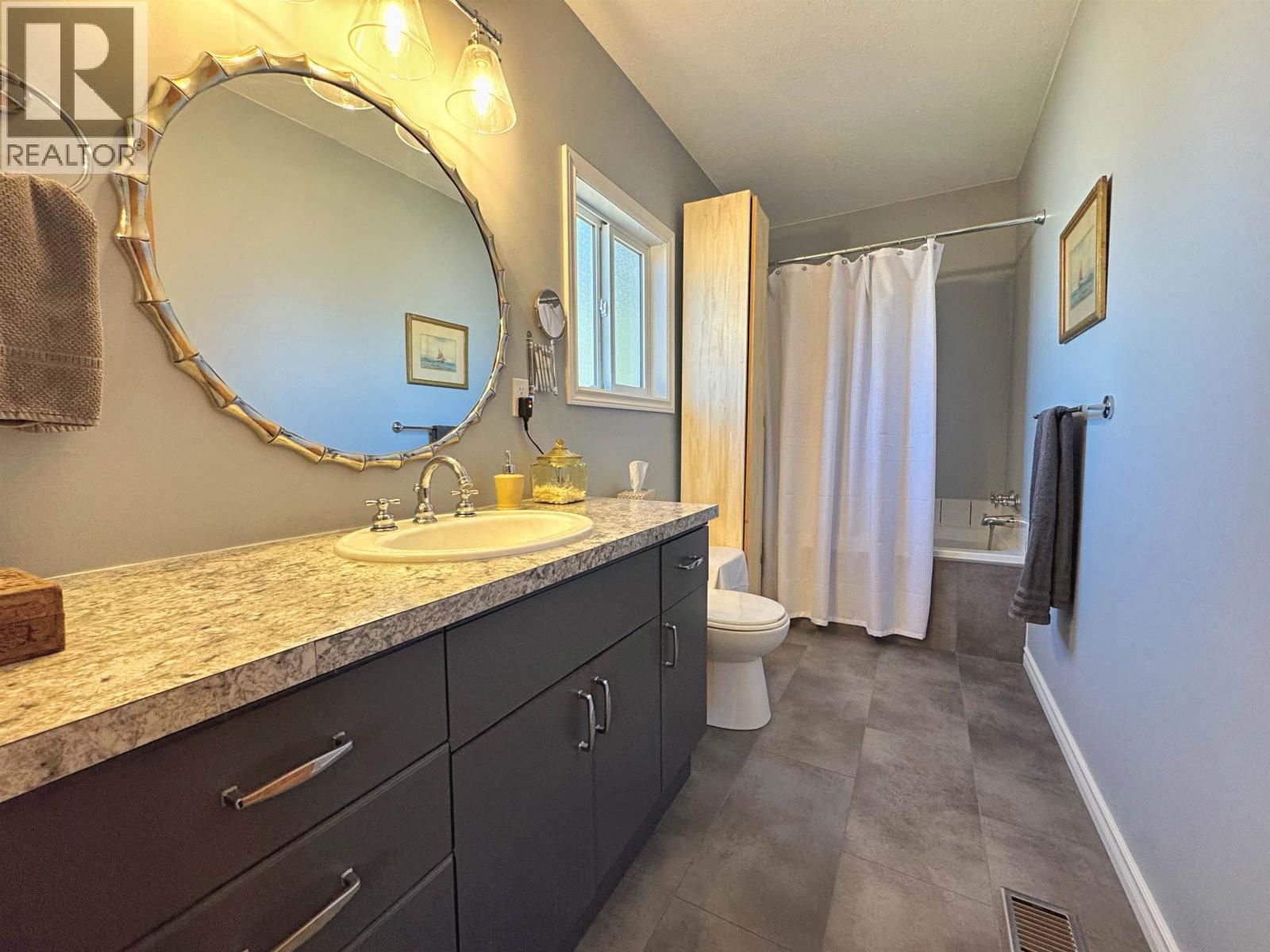 6982 INMAN ROAD Image 8