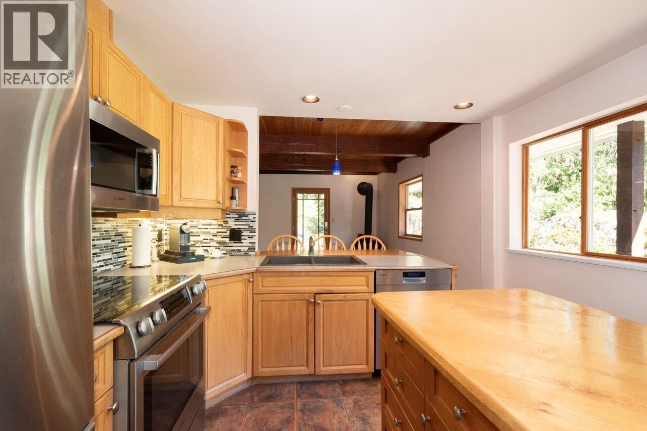 1293 WESTSIDE ROAD Image 11