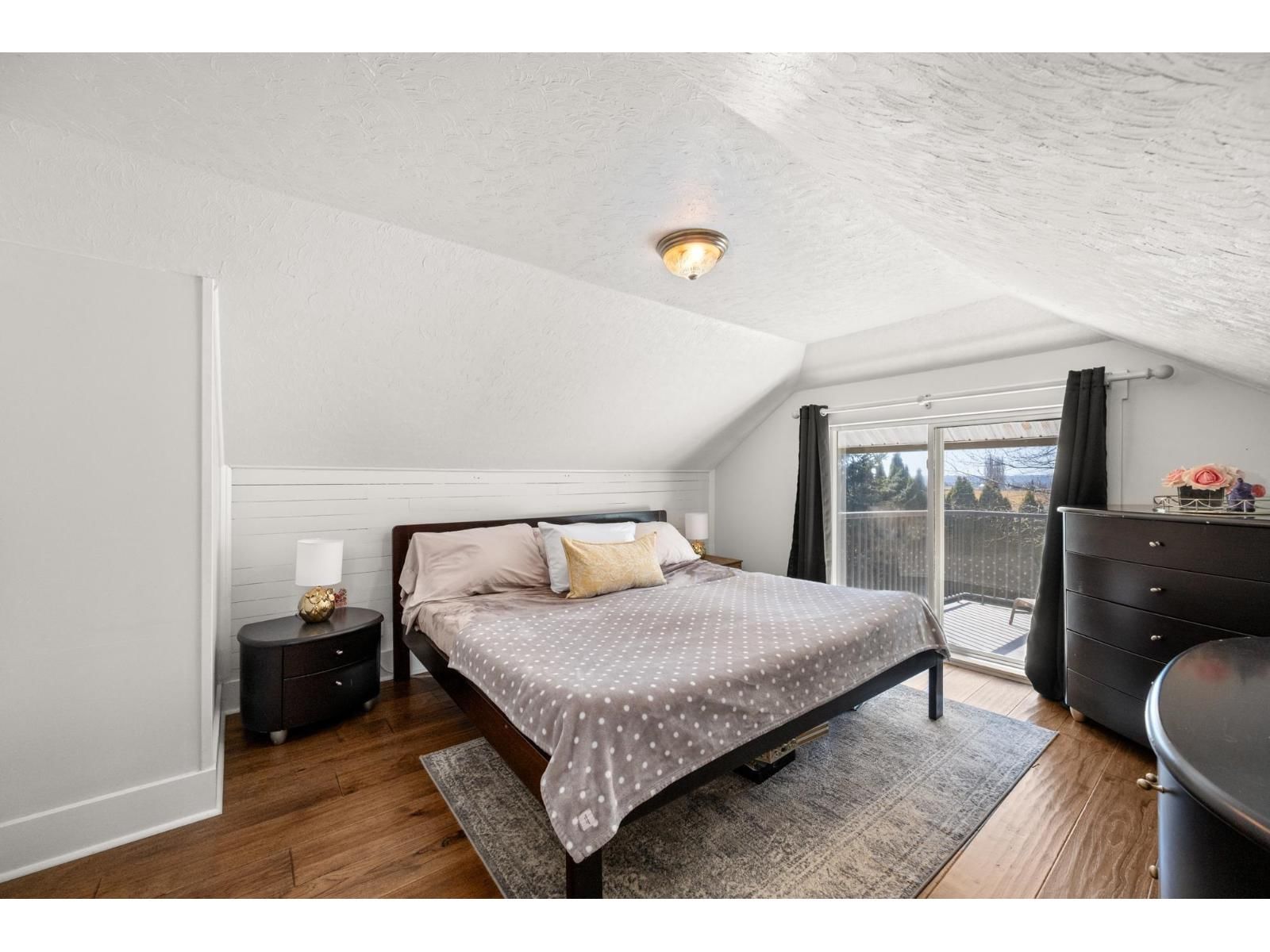 5695 RIVERSIDE STREET Image 22