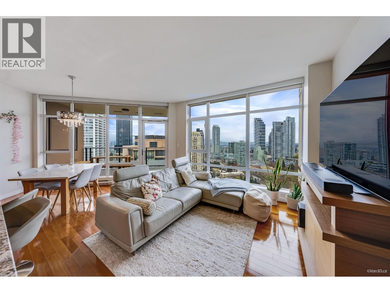6188 WILSON Avenue, Burnaby, British Columbia V5H 0A5