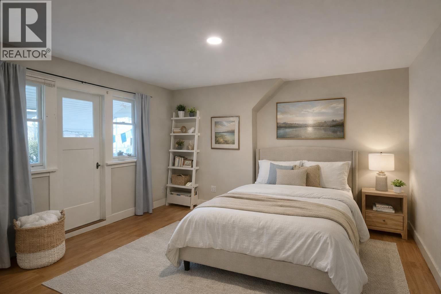 3425 33RD AVENUE Image 11