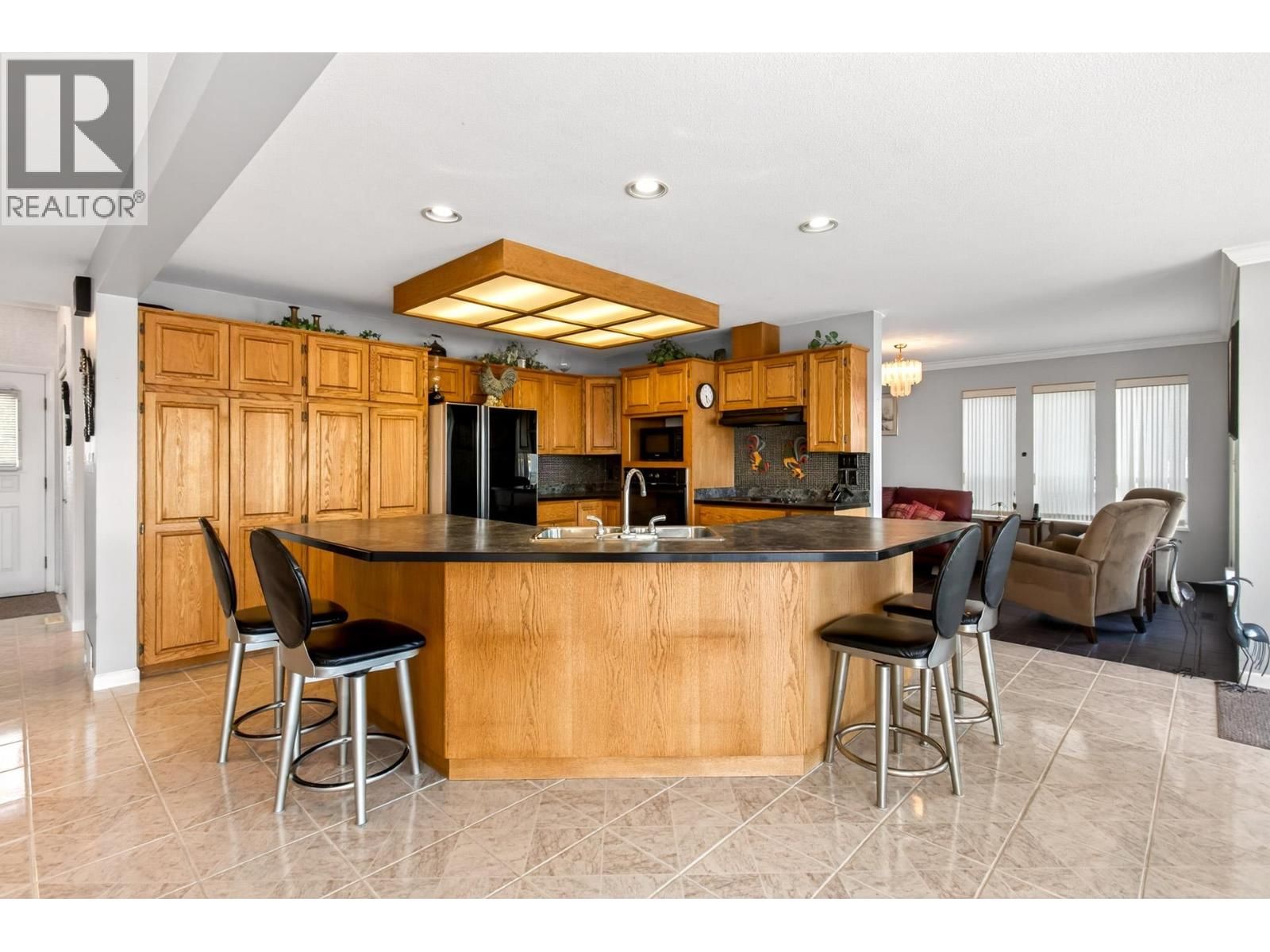 20346 WHARF STREET Image 14