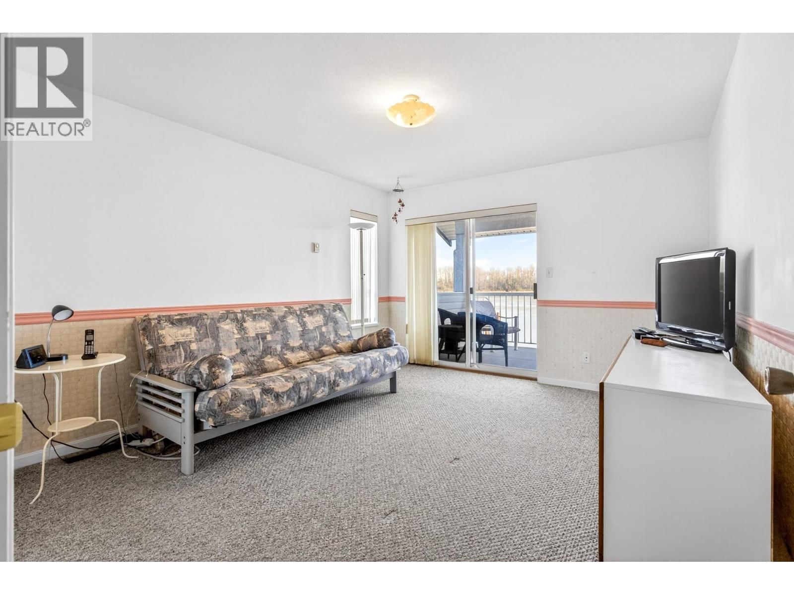 20346 WHARF STREET Image 32