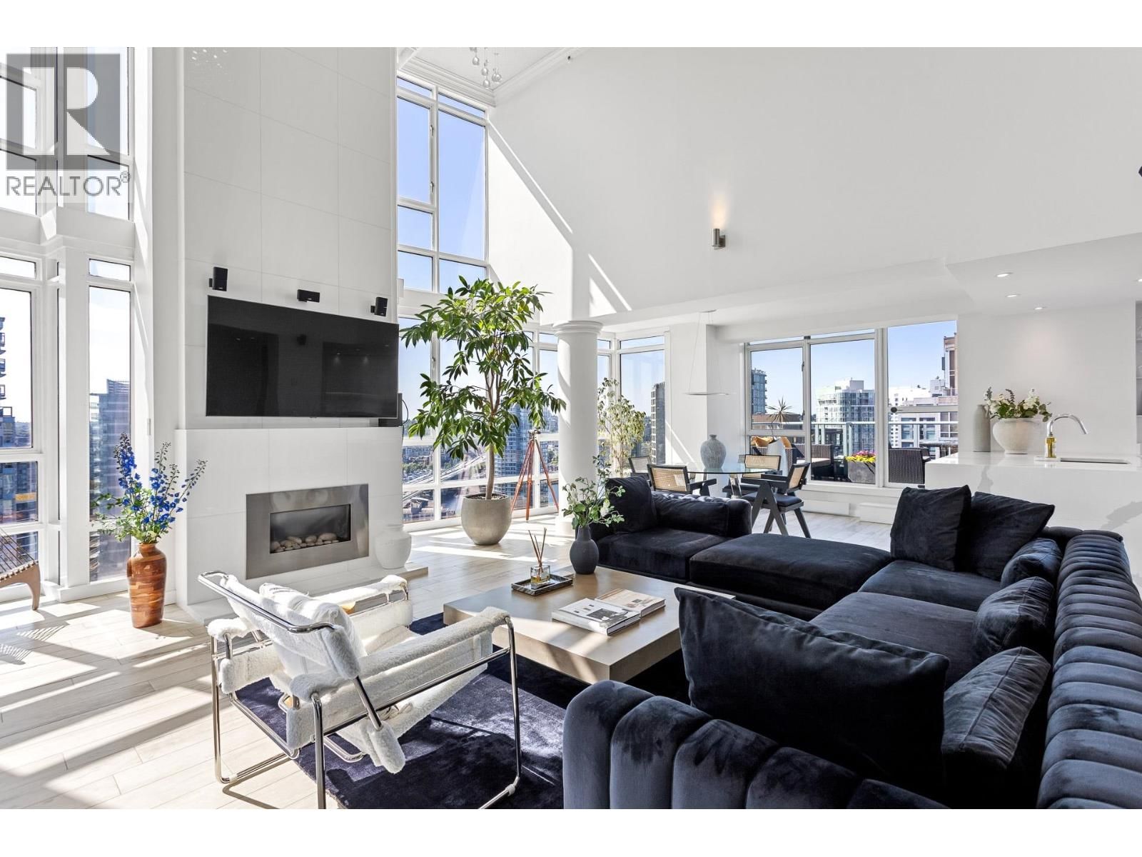 PH1 - 930 CAMBIE STREET Image 12