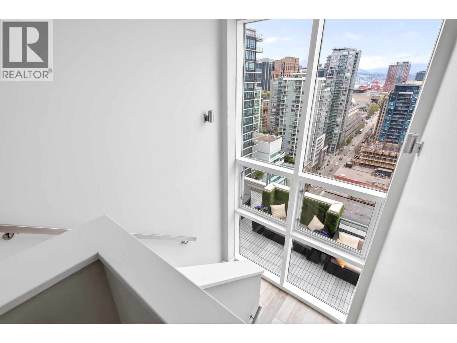 PH1 - 930 CAMBIE STREET Image 29