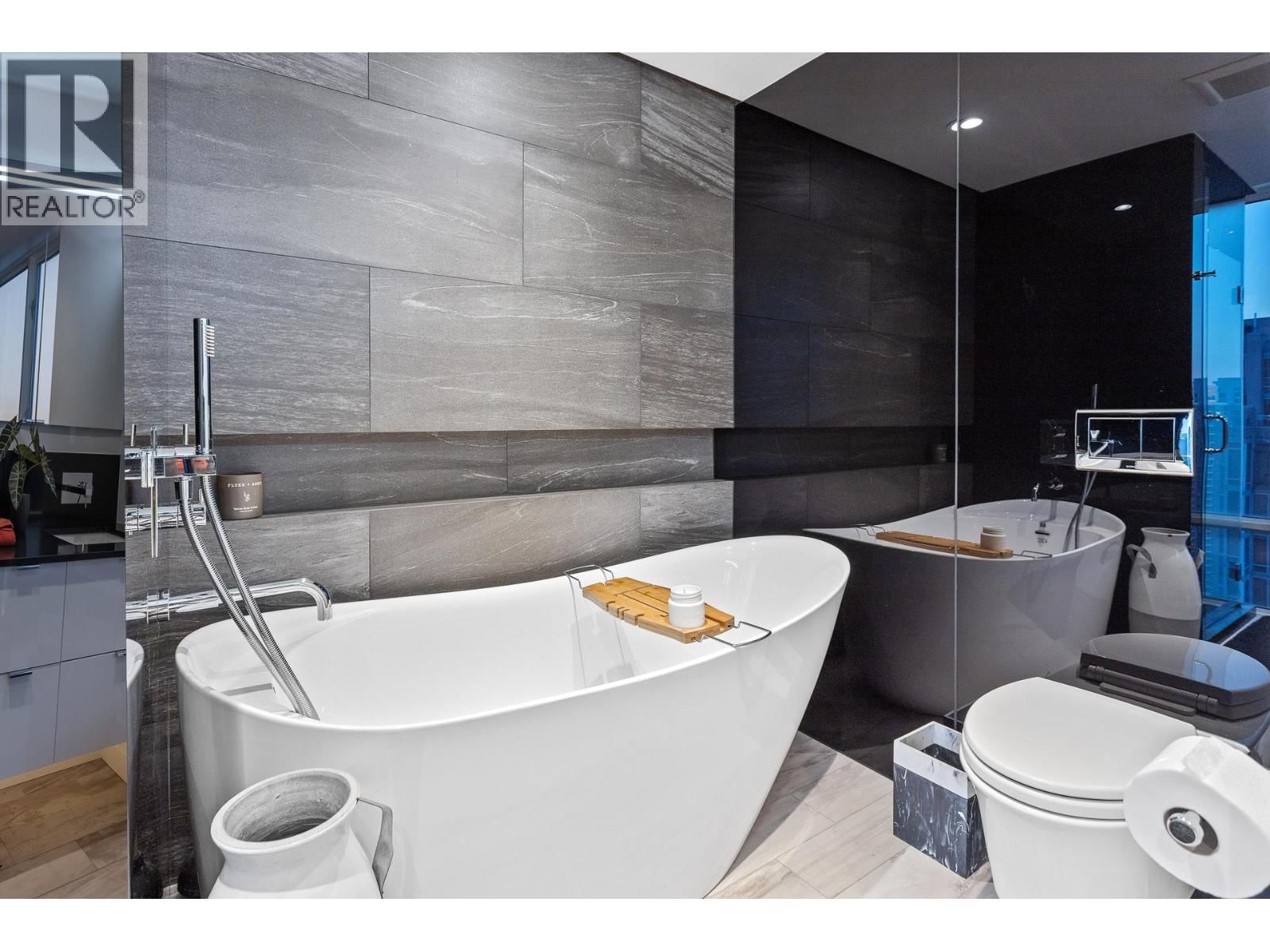 PH1 - 930 CAMBIE STREET Image 34