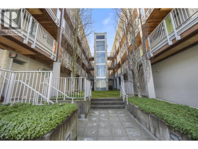 5388 GRIMMER Street | Burnaby British Columbia | Slide Image Six
