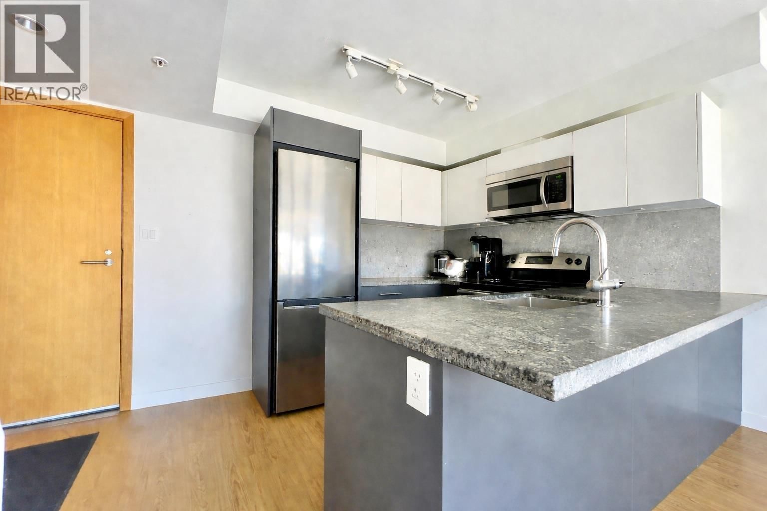 188 KEEFER Street, Vancouver, British Columbia V6A 0E3