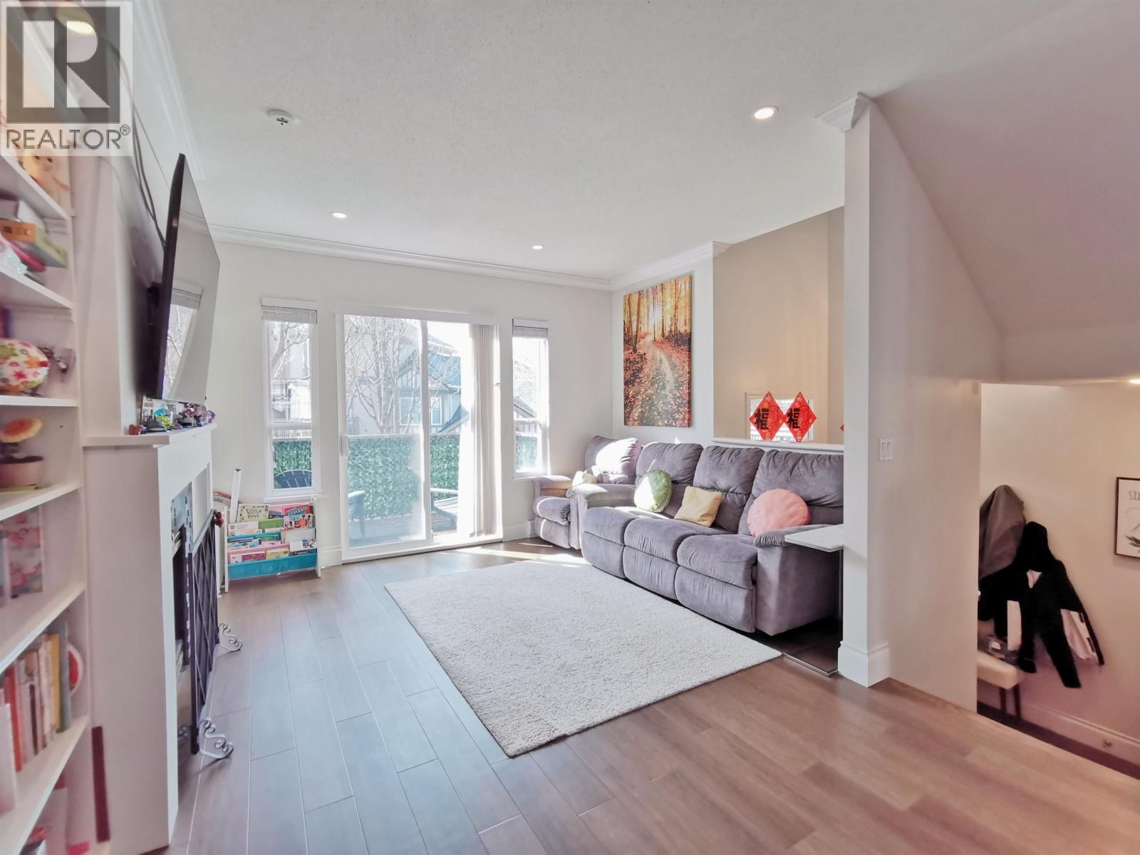 103 - 3880 WESTMINSTER HIGHWAY Image 2