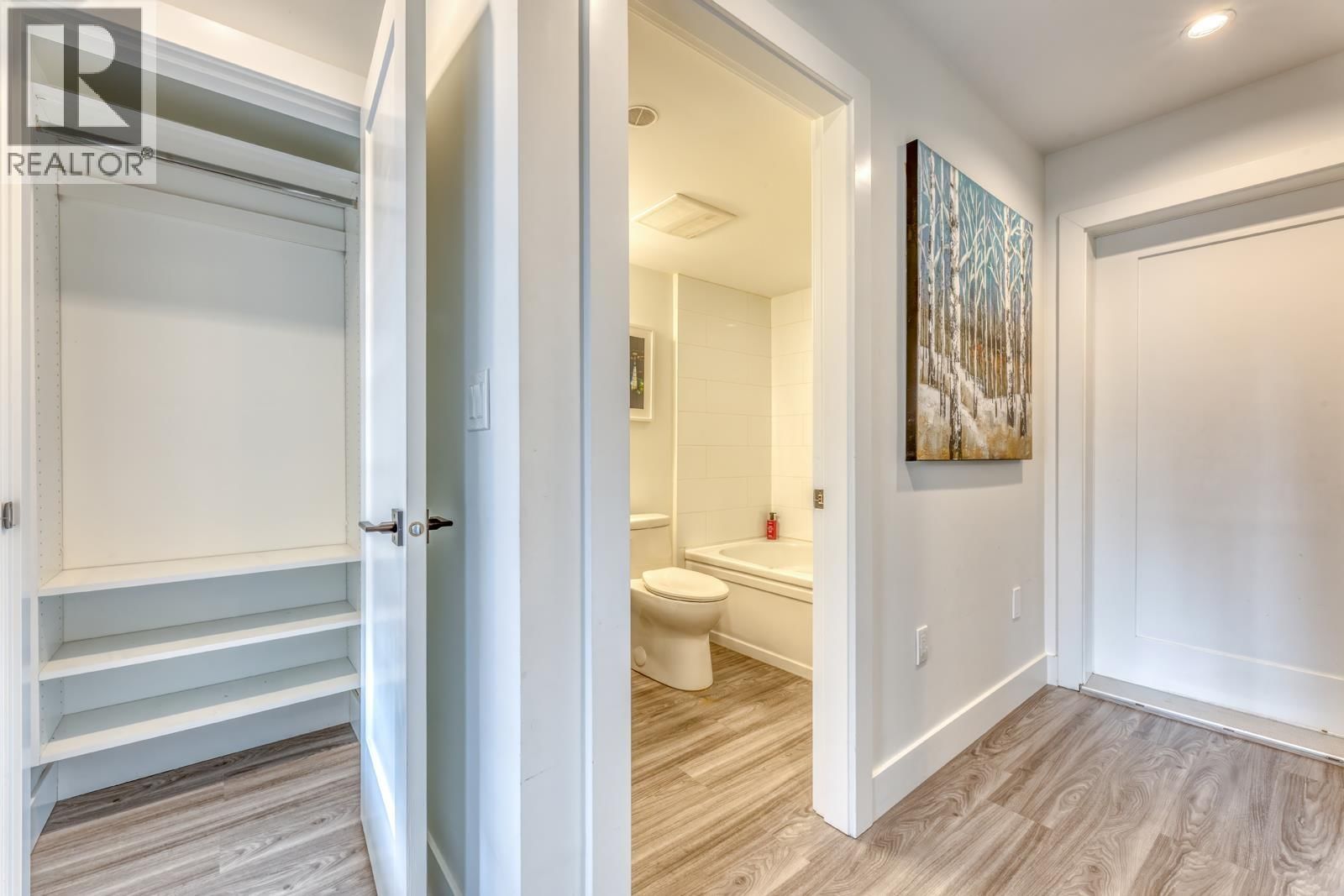 3 - 1750 SALISBURY AVENUE Image 3