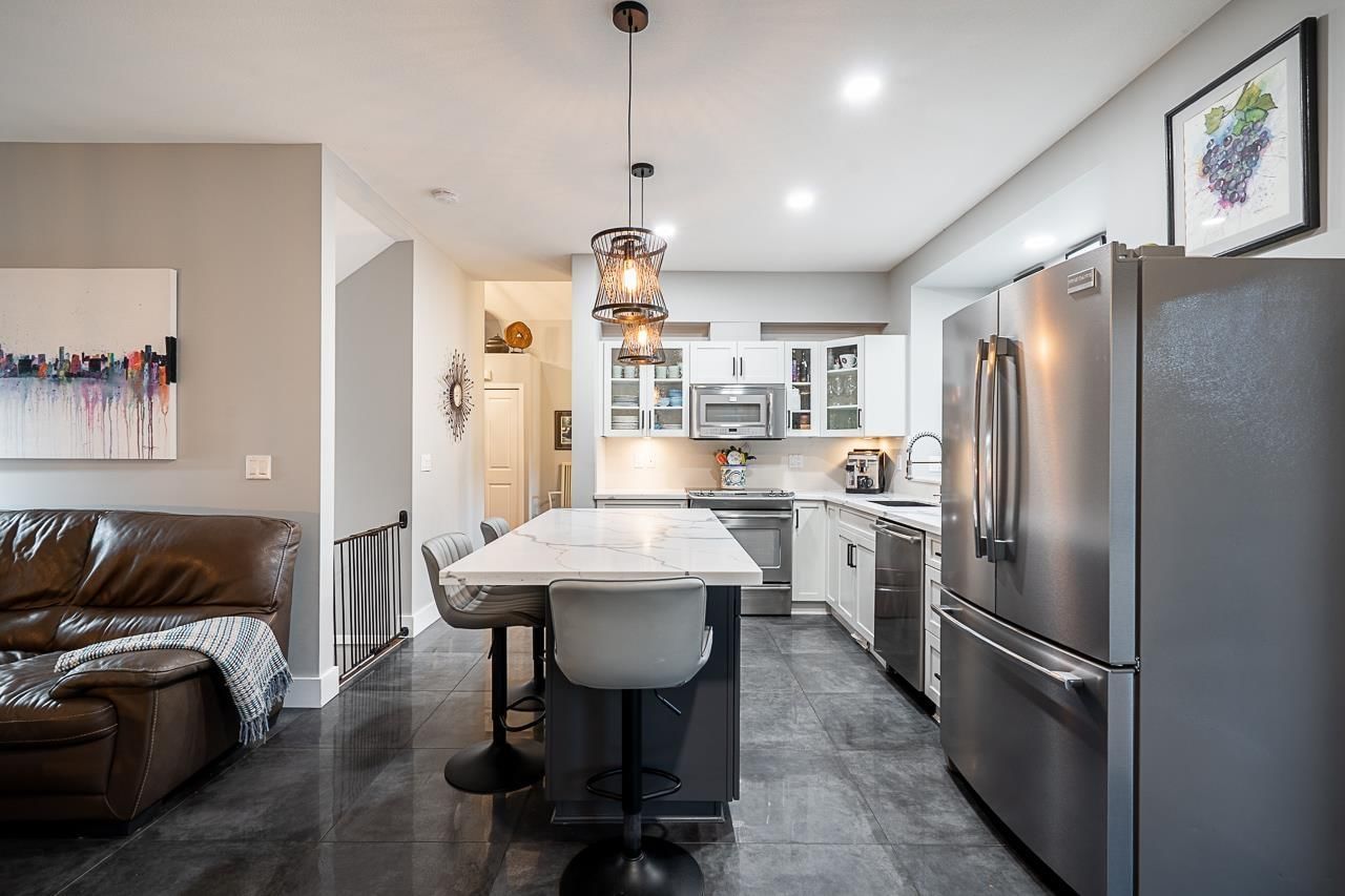 35 - 3363 ROSEMARY HEIGHTS CRESCENT Image 10