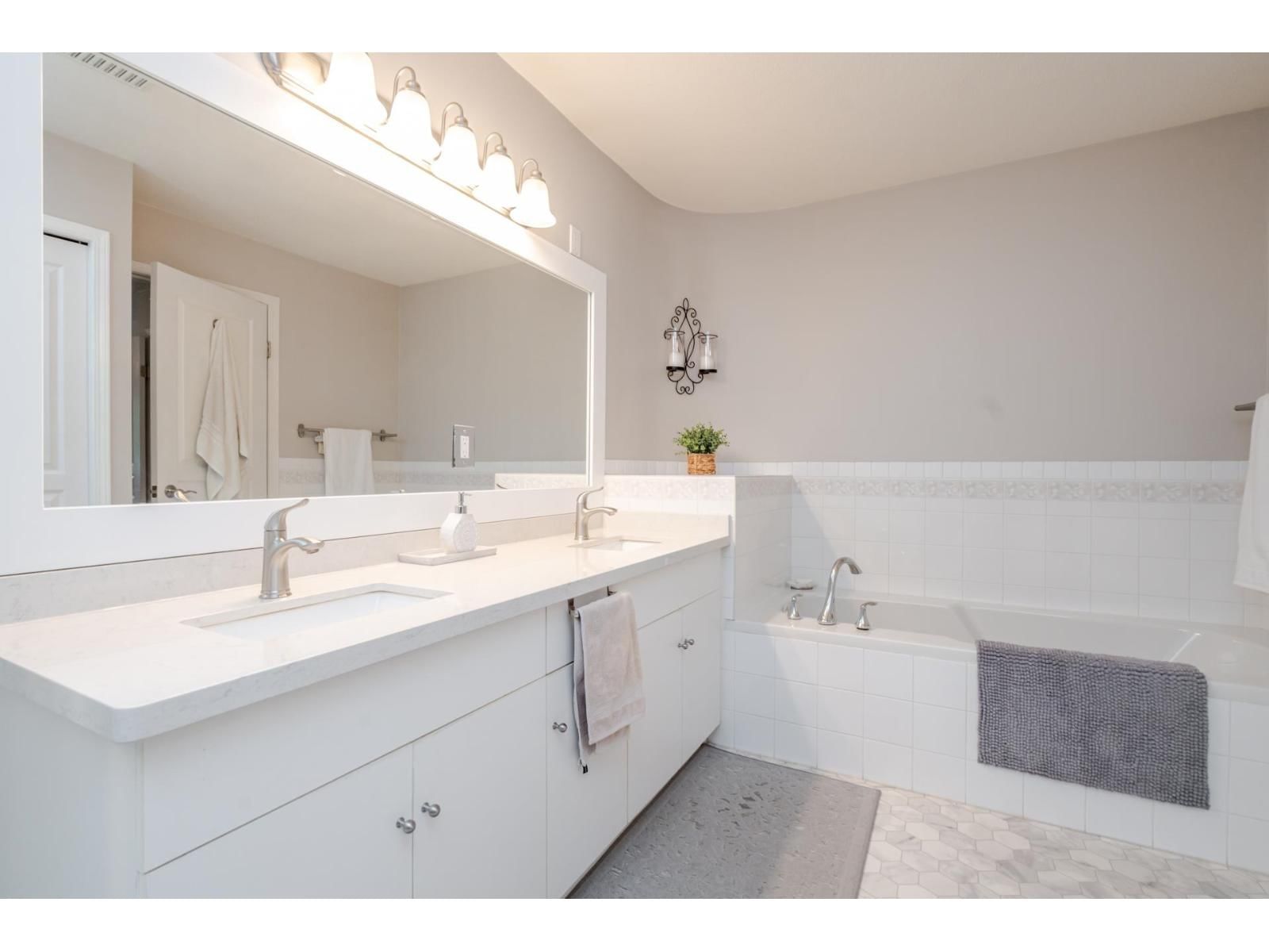 3 - 31406 UPPER MACLURE ROAD Image 20