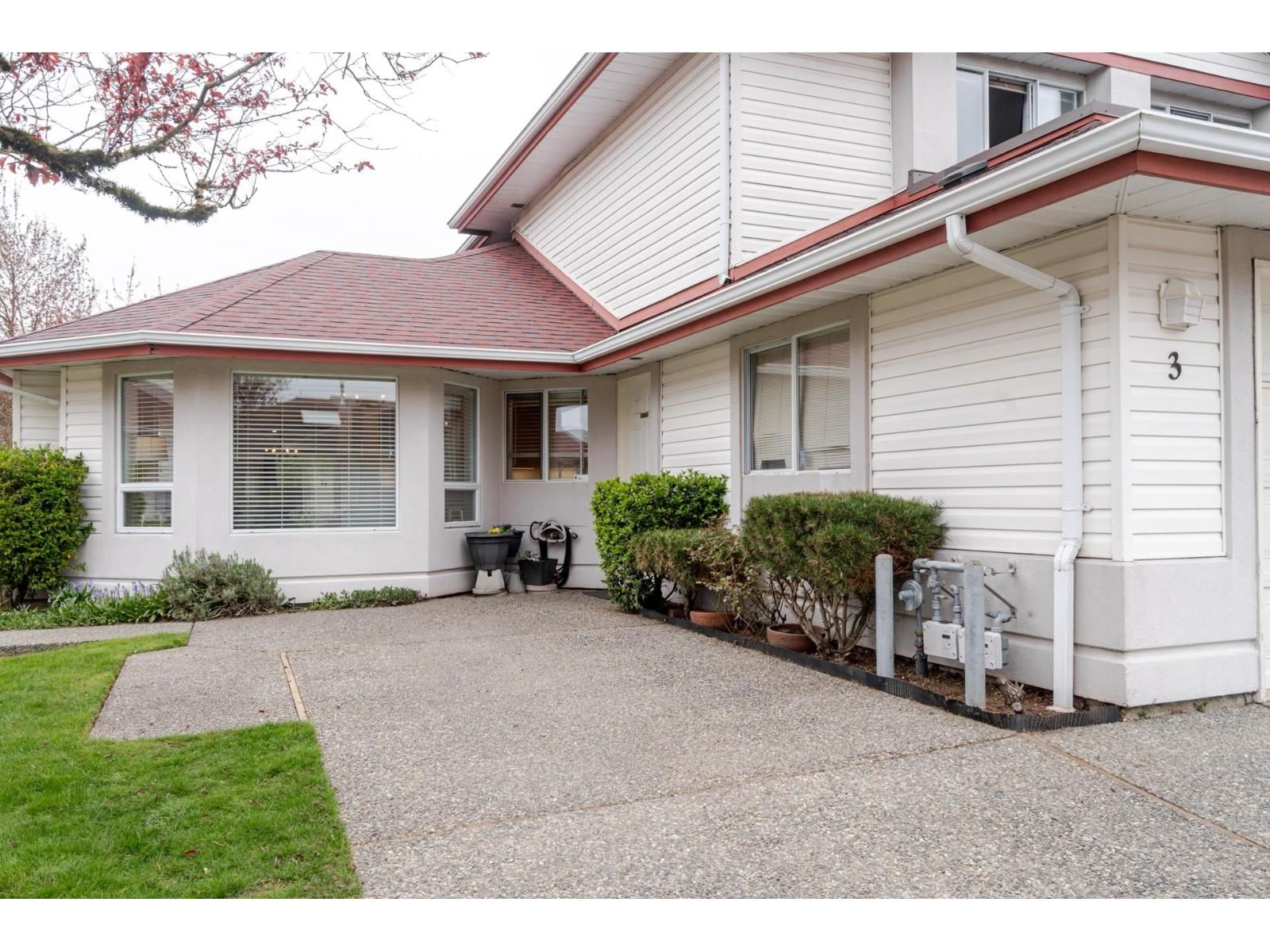 3 - 31406 UPPER MACLURE ROAD Image 32