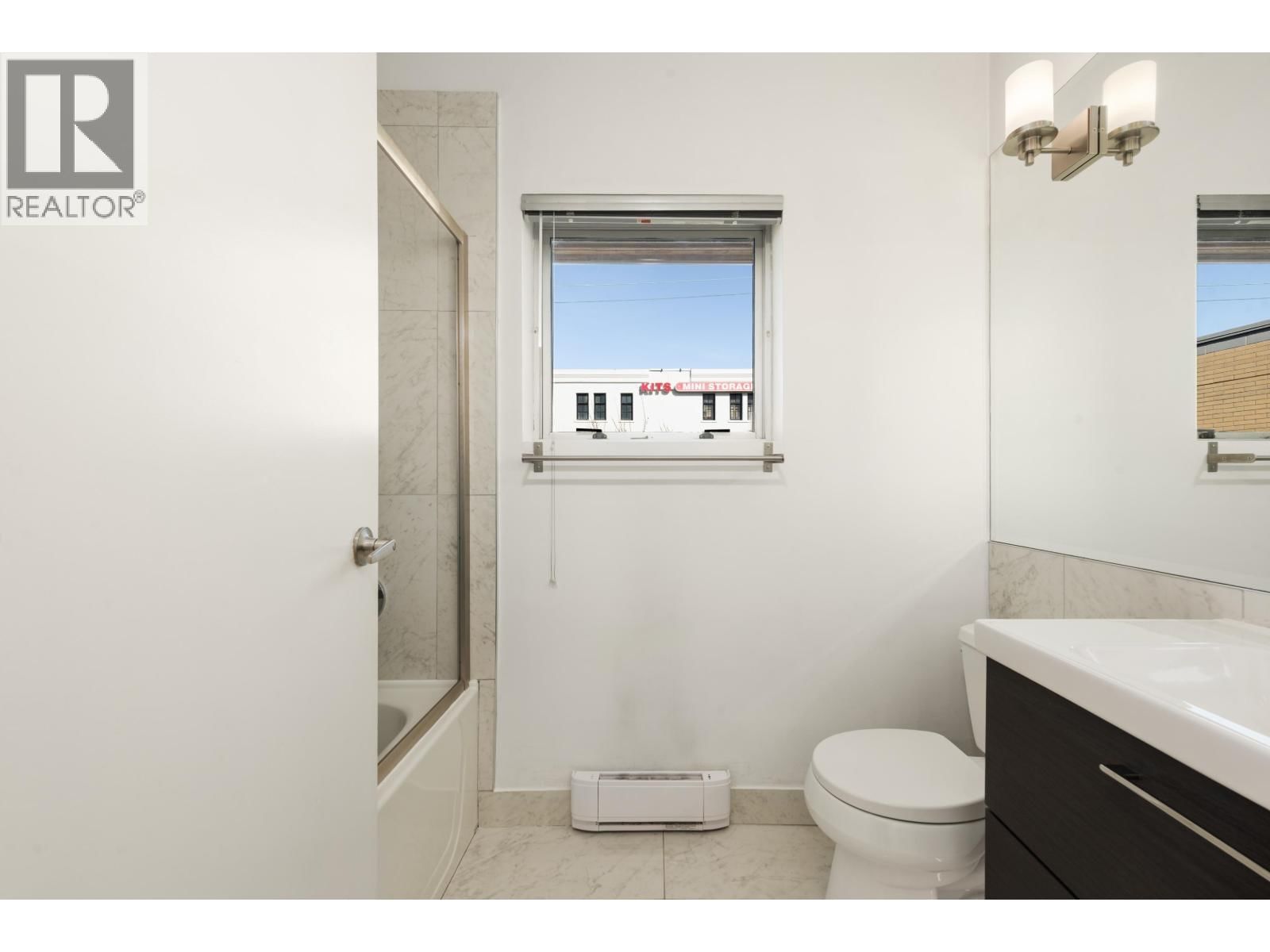 PH2 - 2088 11TH AVENUE Image 16