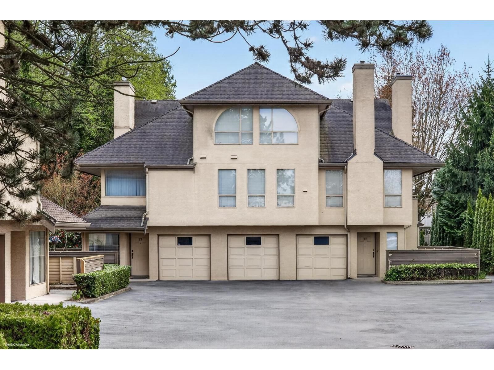 17 - 12172 72 AVENUE Image 1