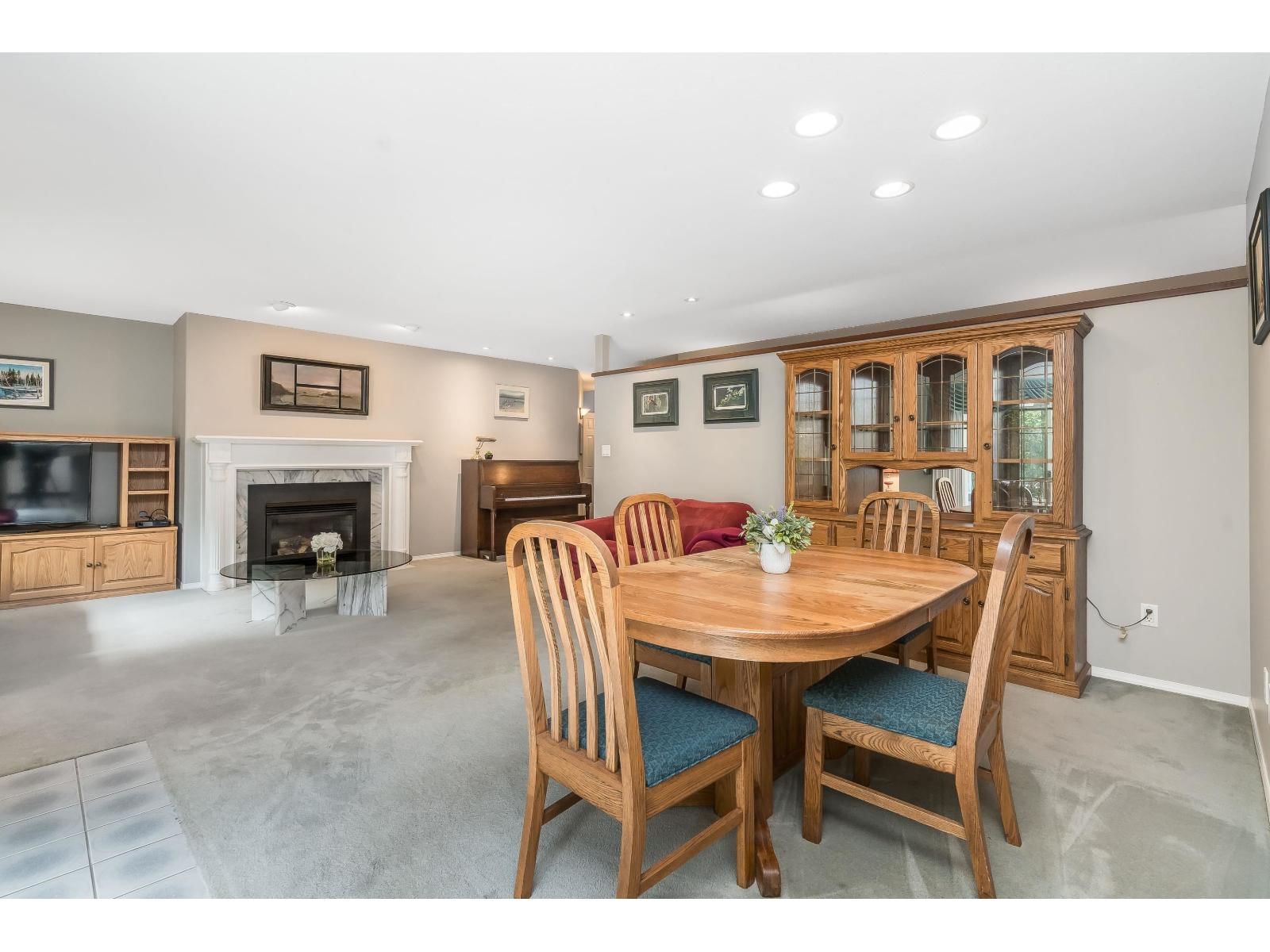 2426 125A STREET Image 10