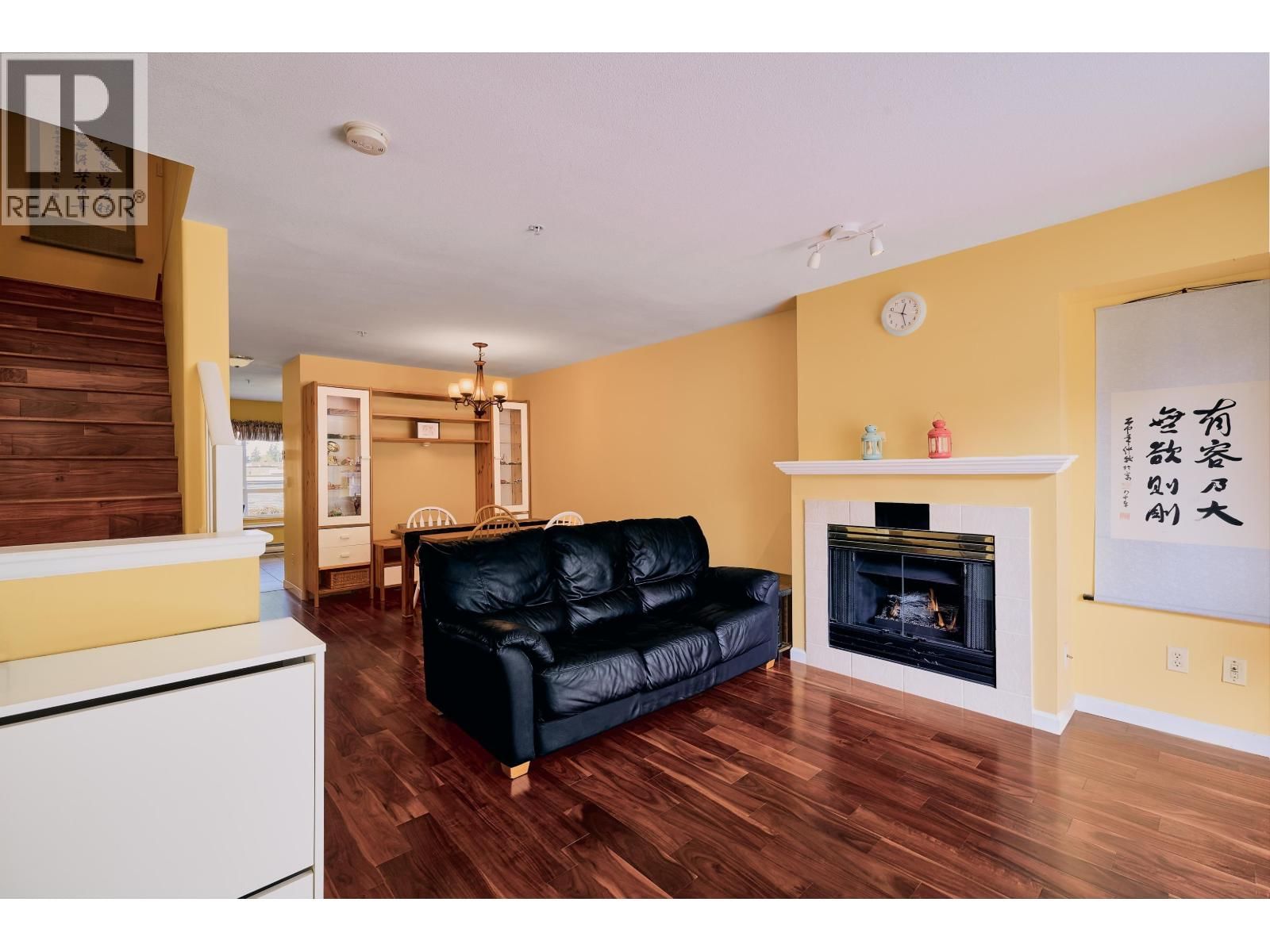 117 - 6588 SOUTHOAKS CRESCENT Image 1