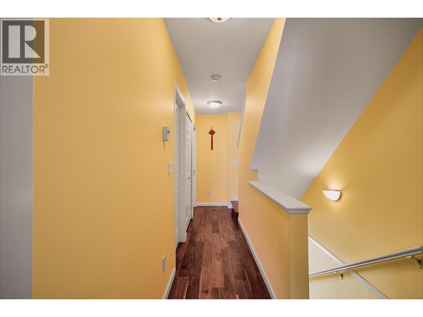 117 - 6588 SOUTHOAKS CRESCENT Image 13